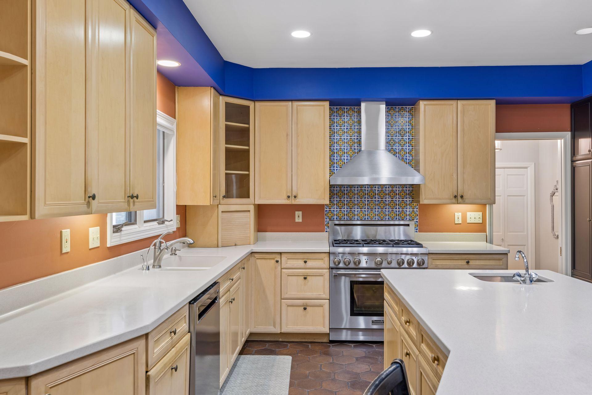 main property photo 13