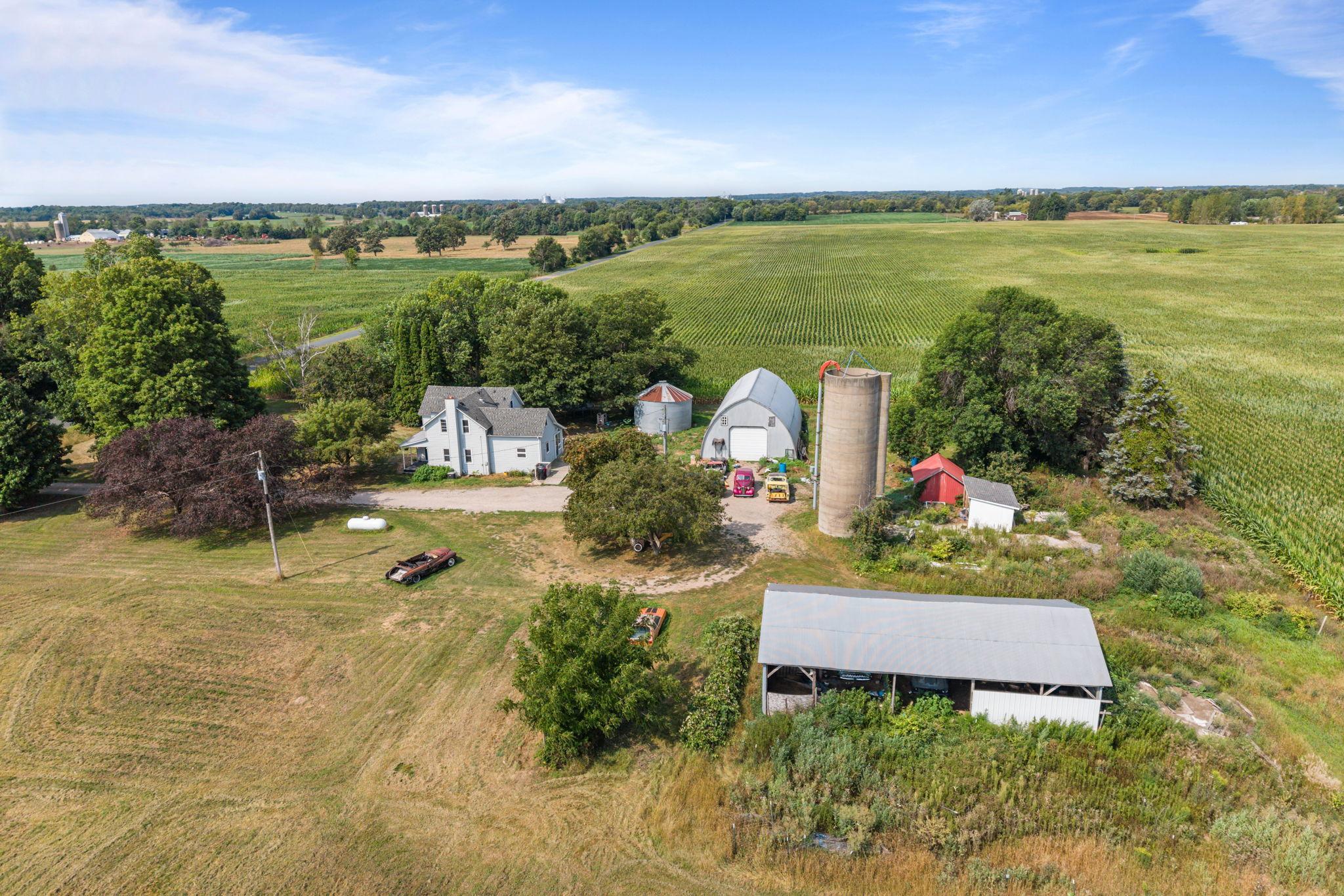 main property photo 29