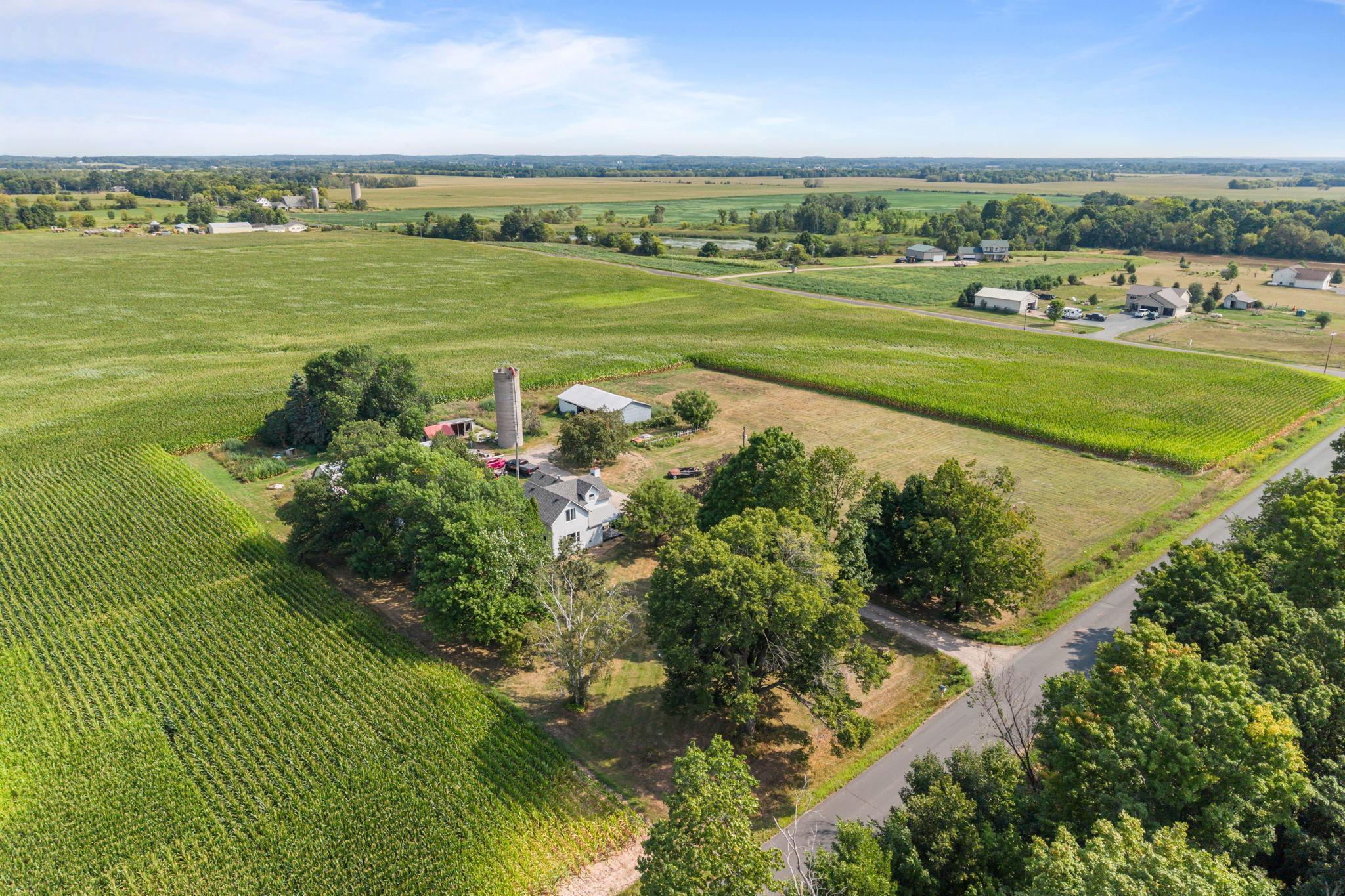 main property photo 31