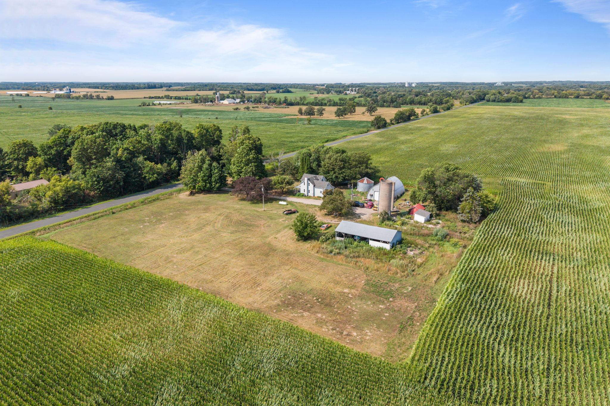 main property photo 32