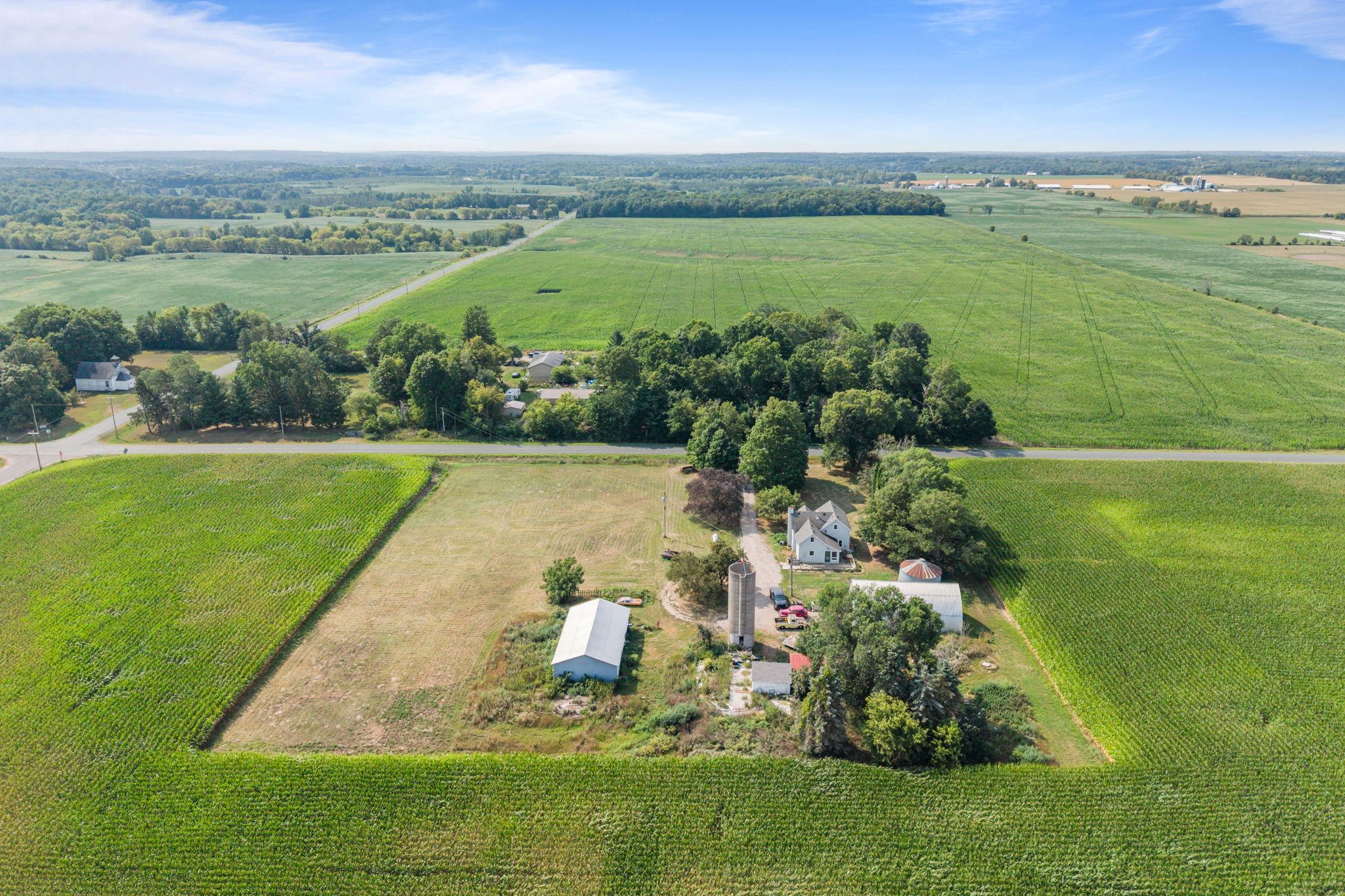 main property photo 34