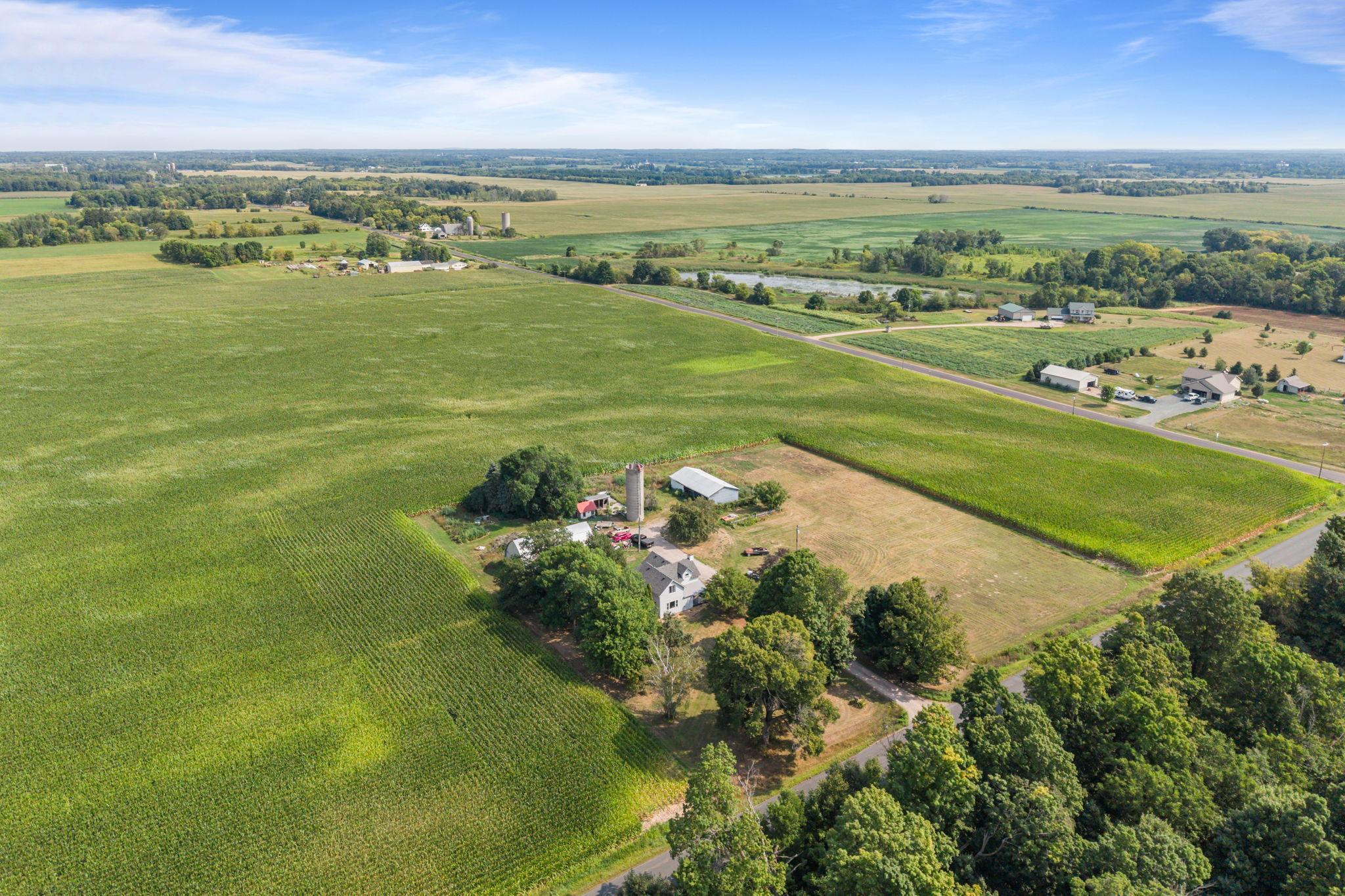 main property photo 35