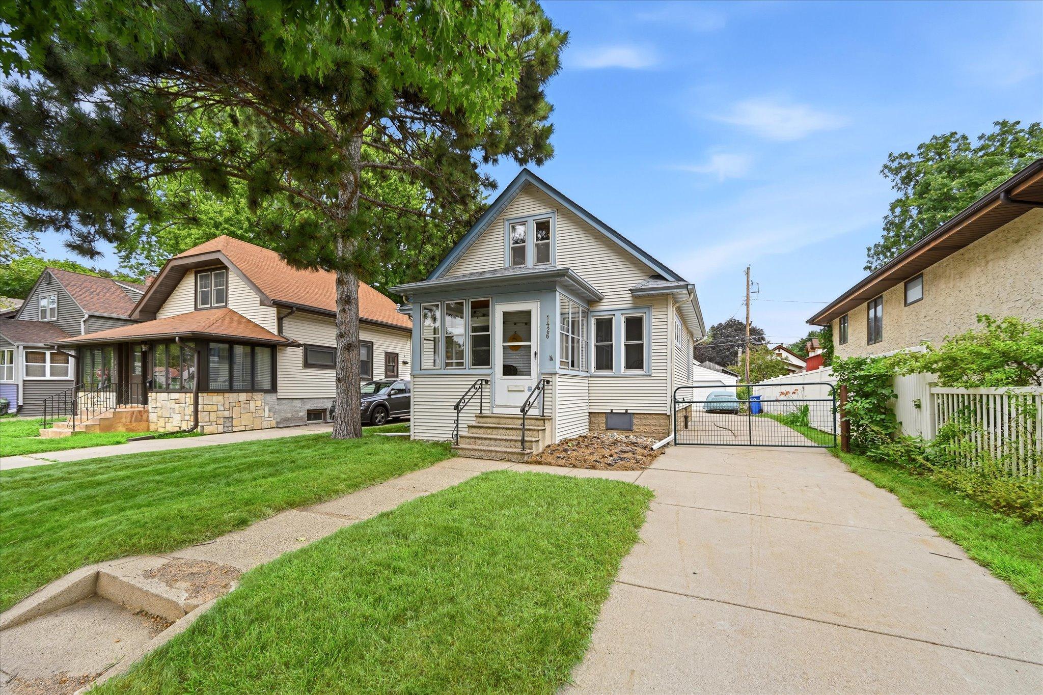 main property photo 24