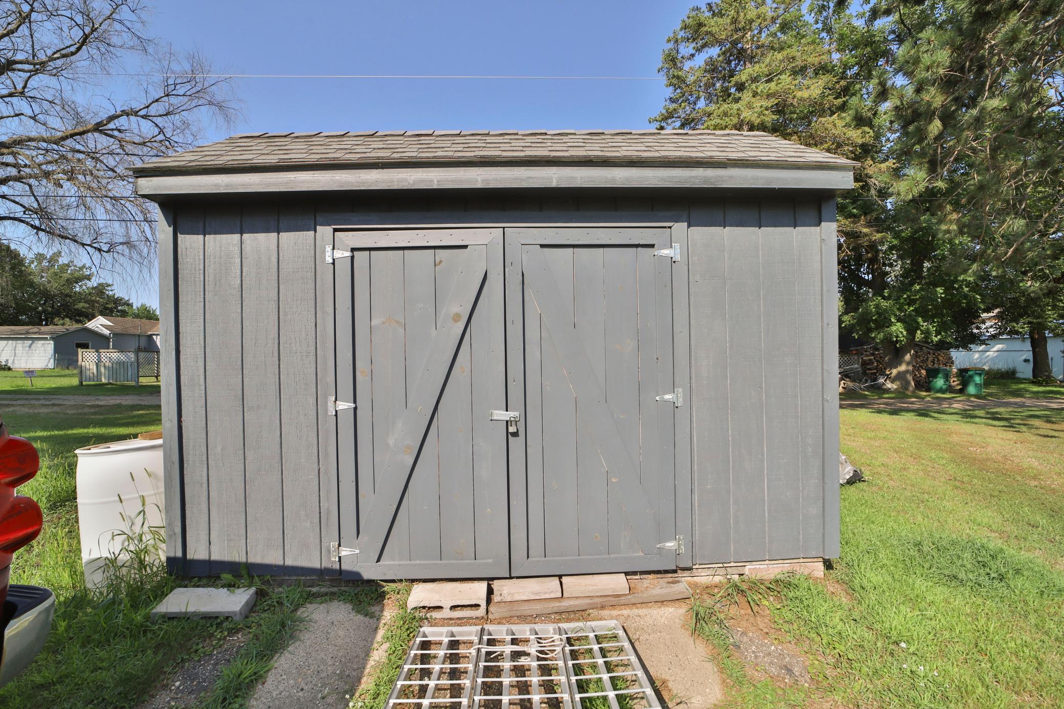 main property photo 36