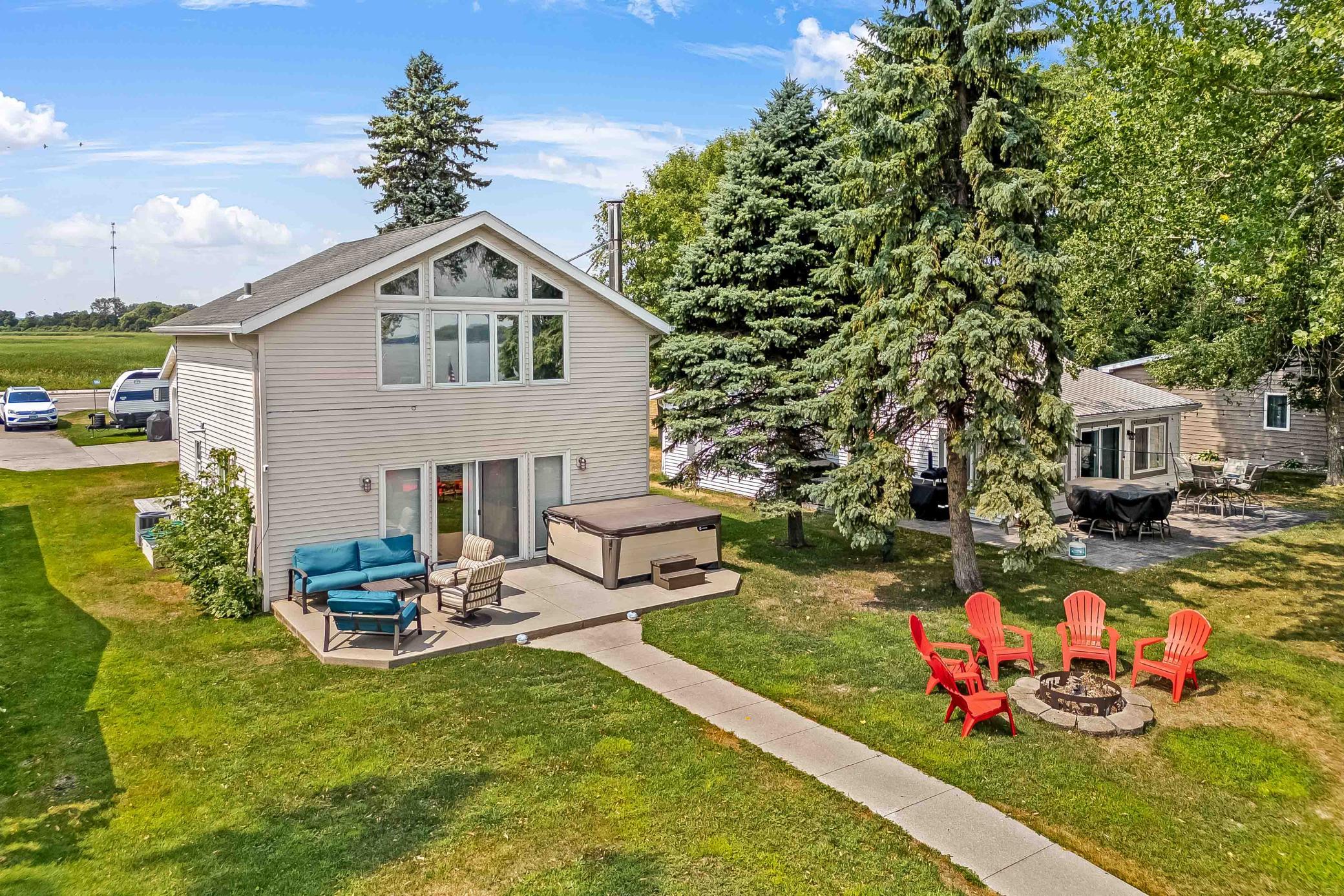 main property photo 14