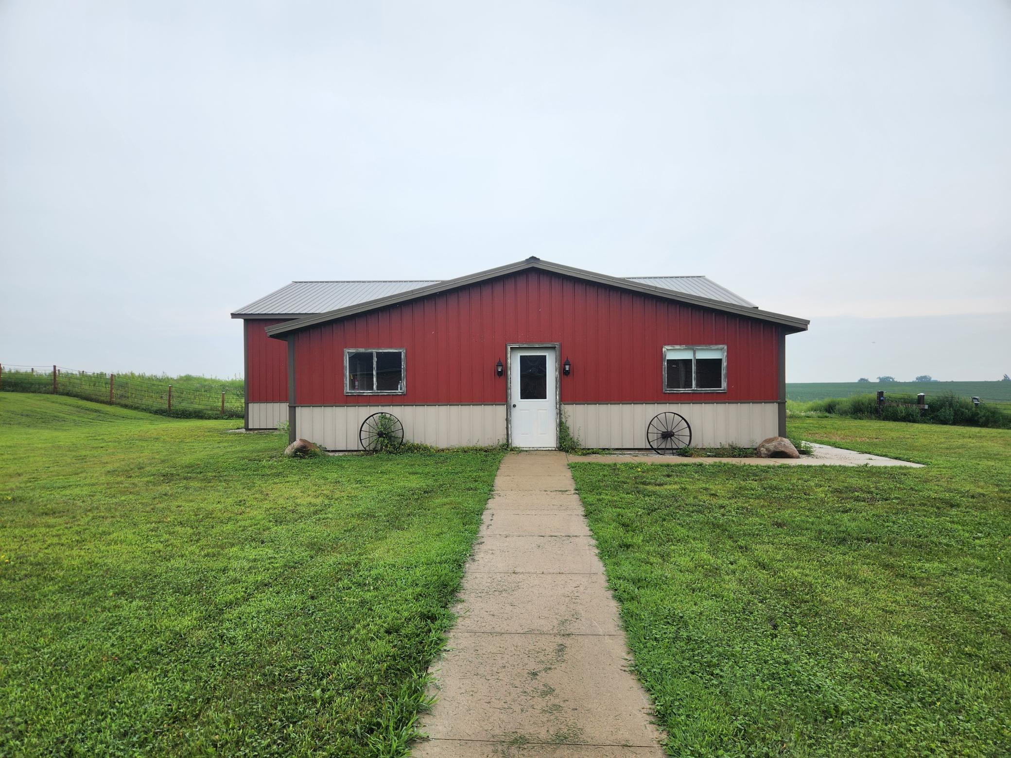 main property photo 32