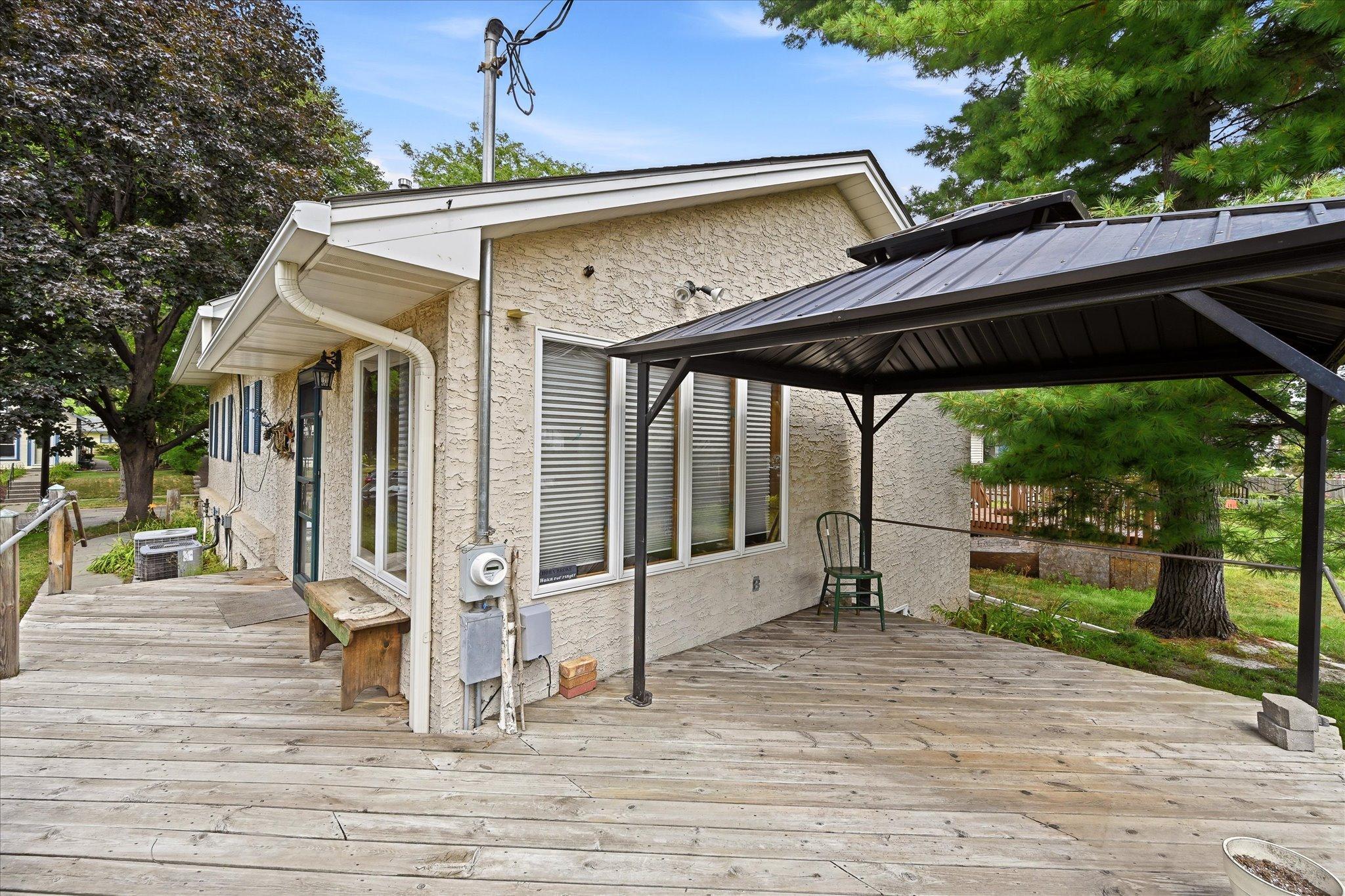 main property photo 25