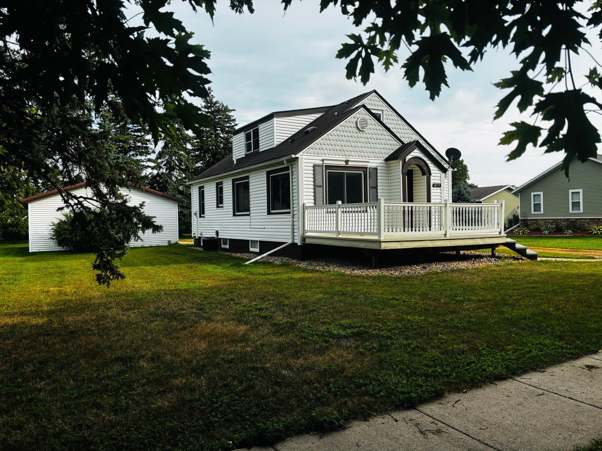 main property photo 2