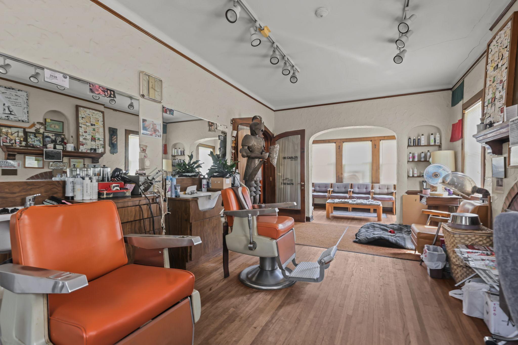 main property photo 8