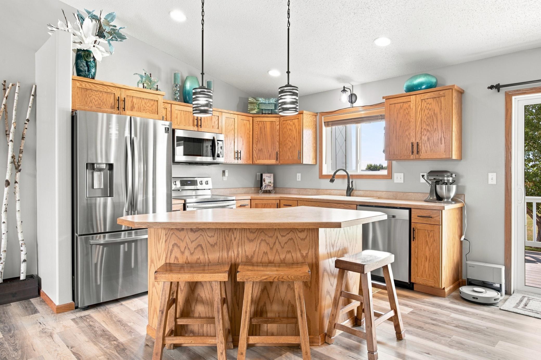 main property photo 5