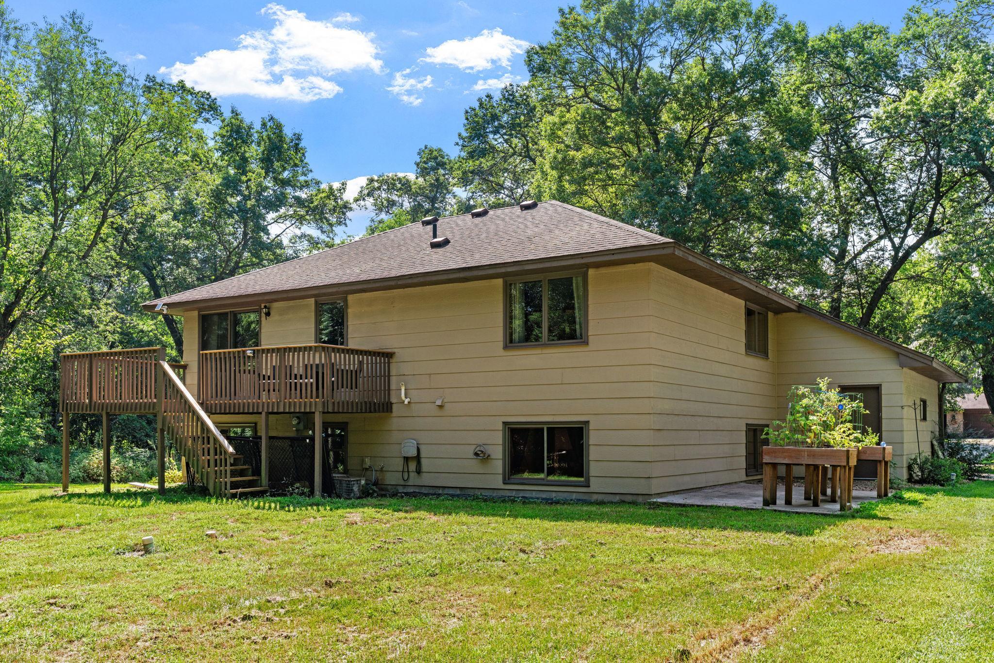 main property photo 29