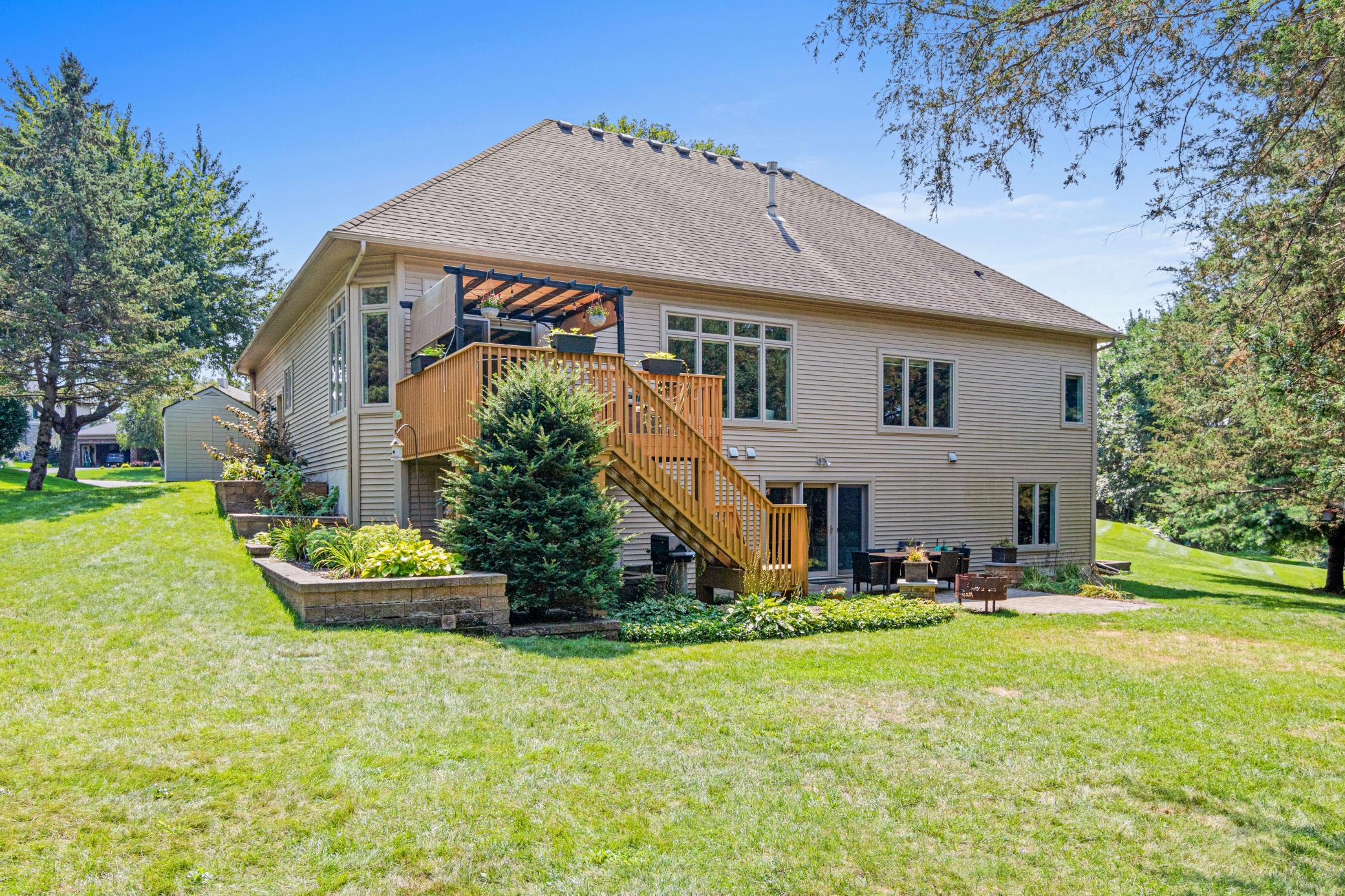 main property photo 28