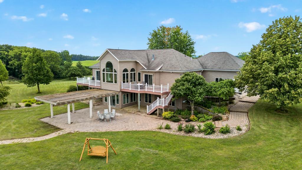 main property photo 4