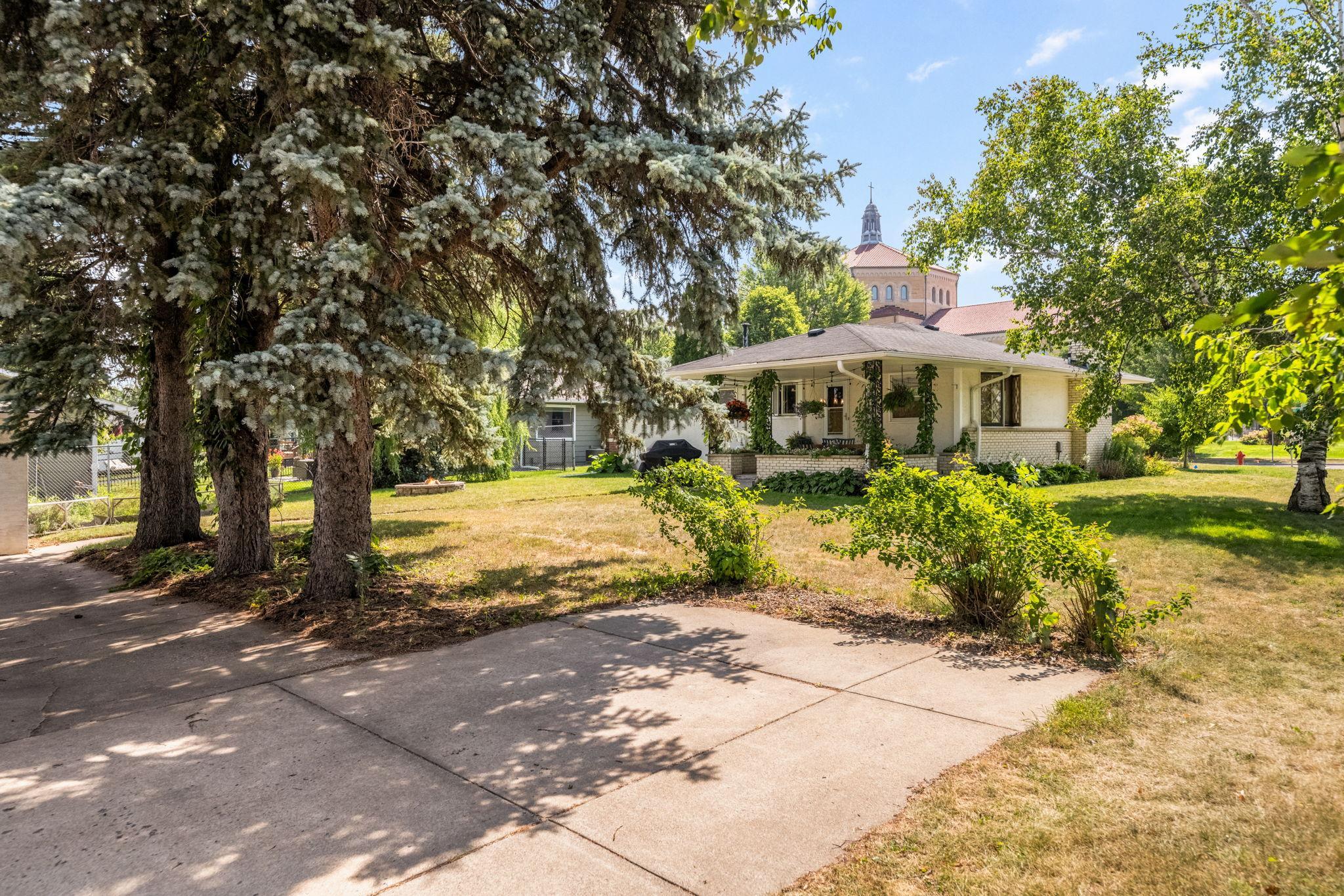 main property photo 49