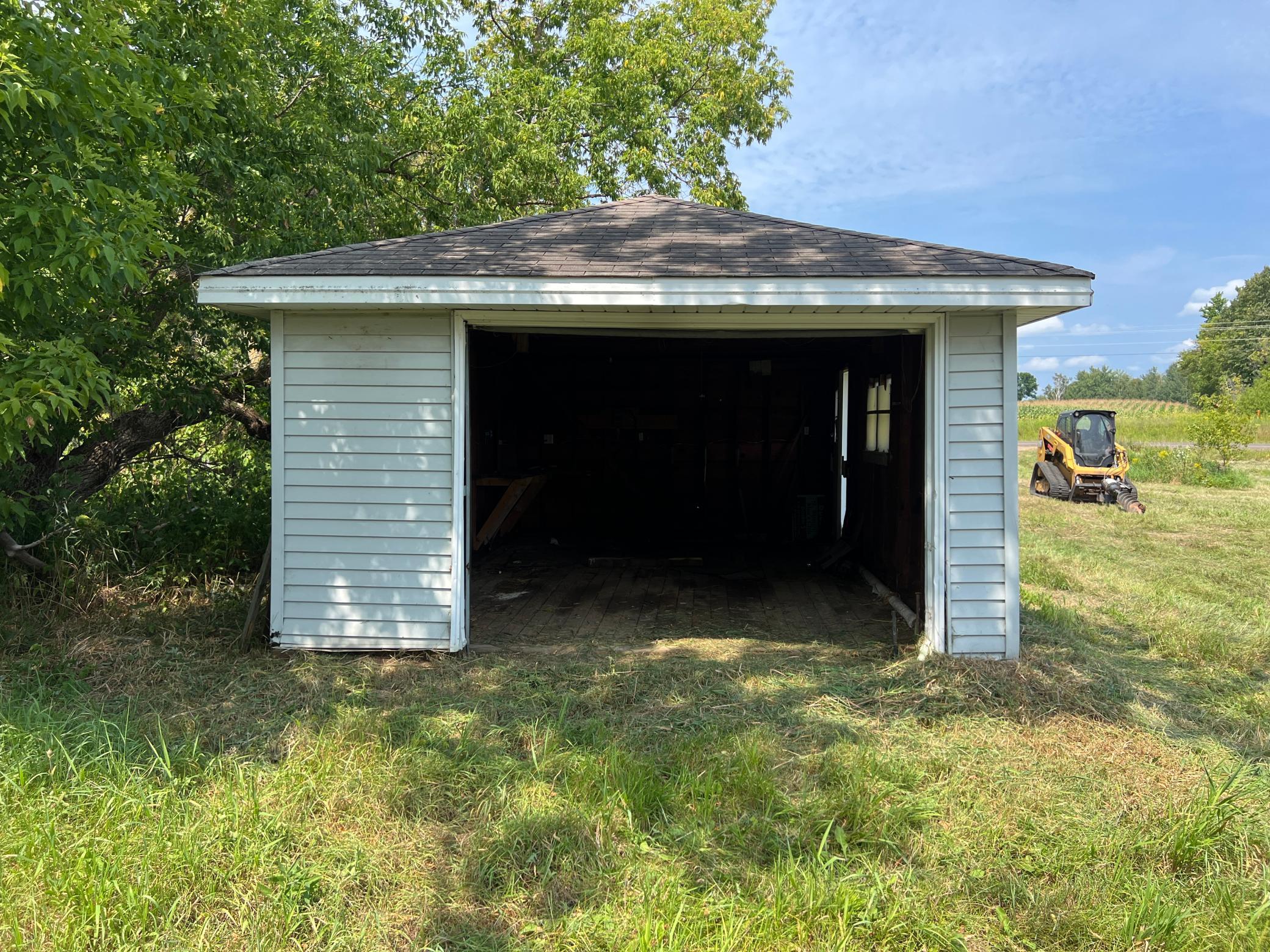 main property photo 20