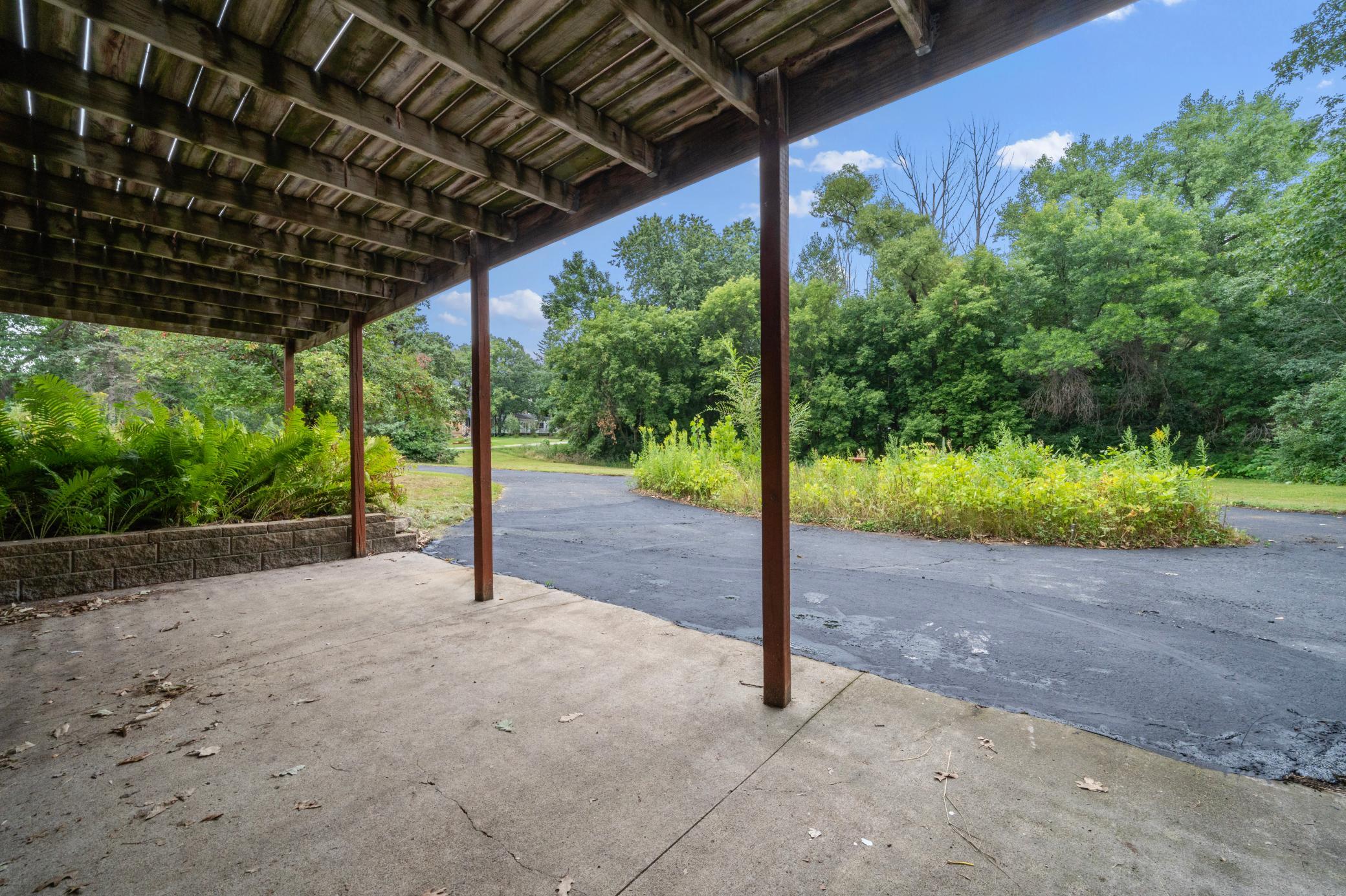 main property photo 35