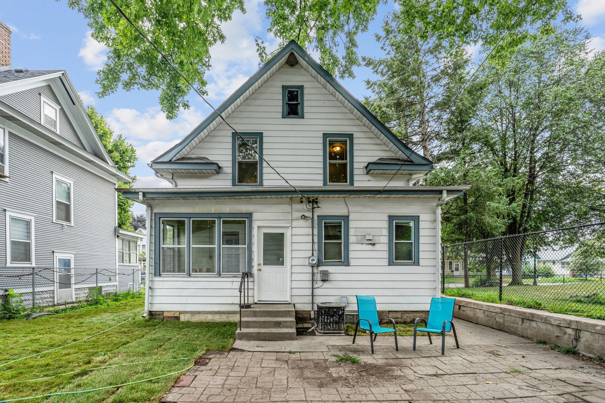 main property photo 30