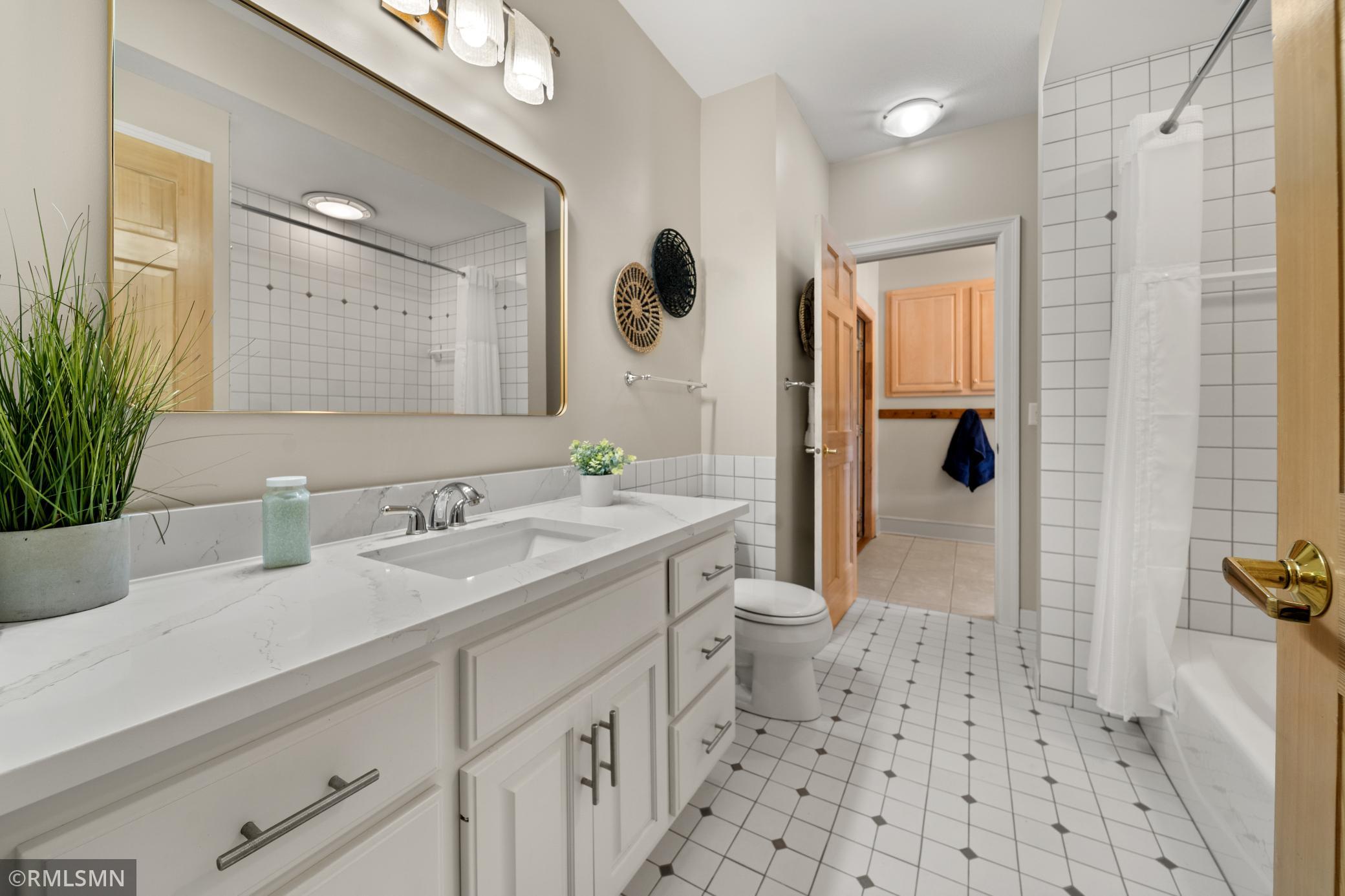 main property photo 78