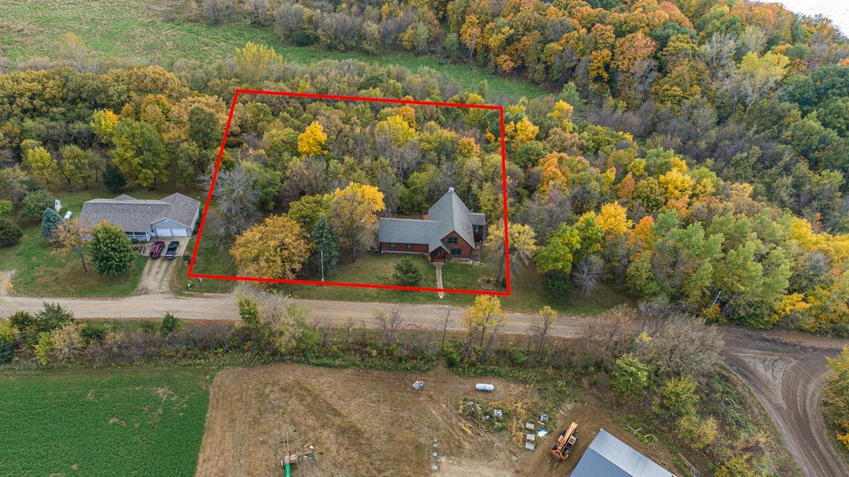 main property photo 10