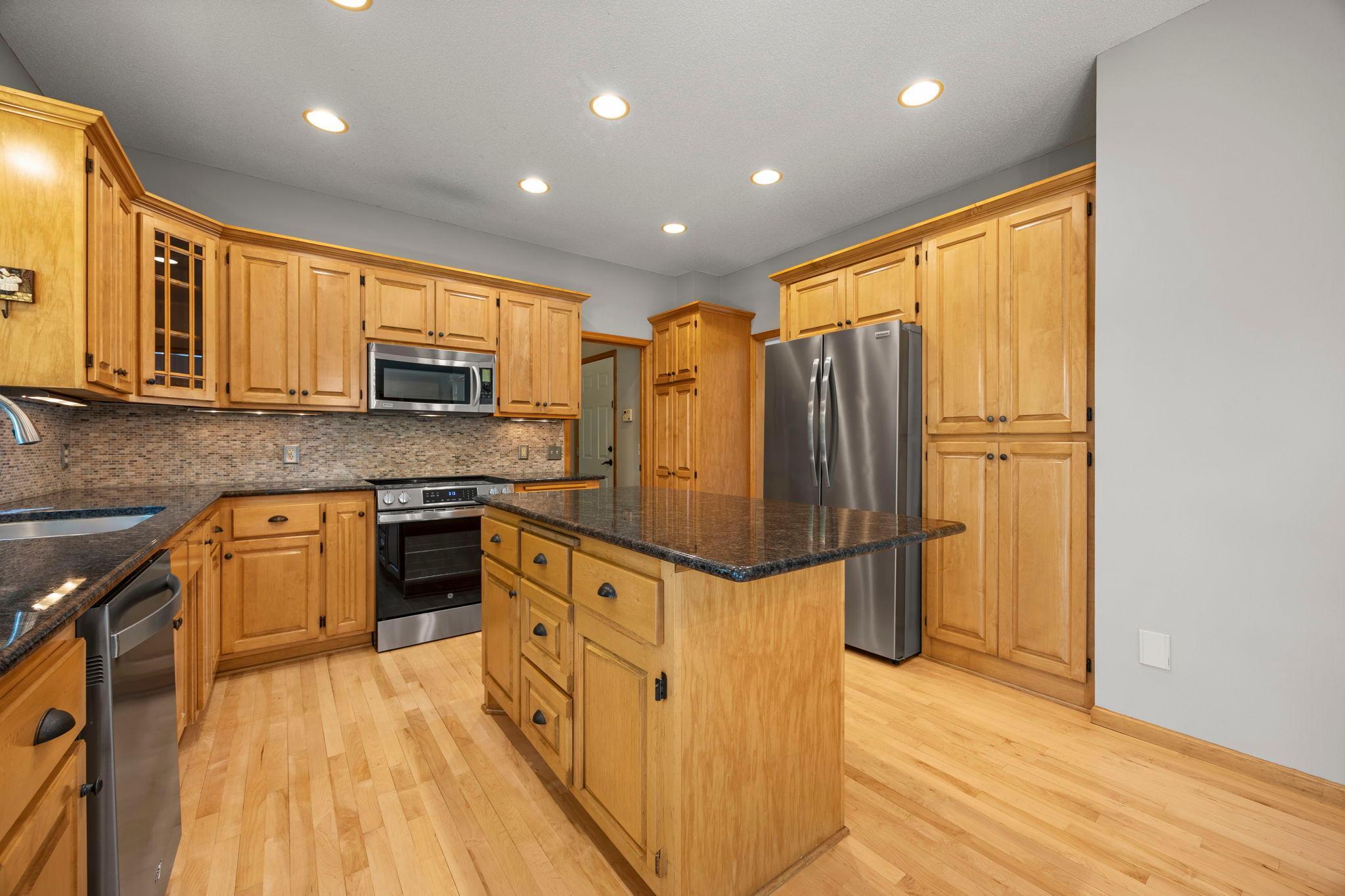 main property photo 15