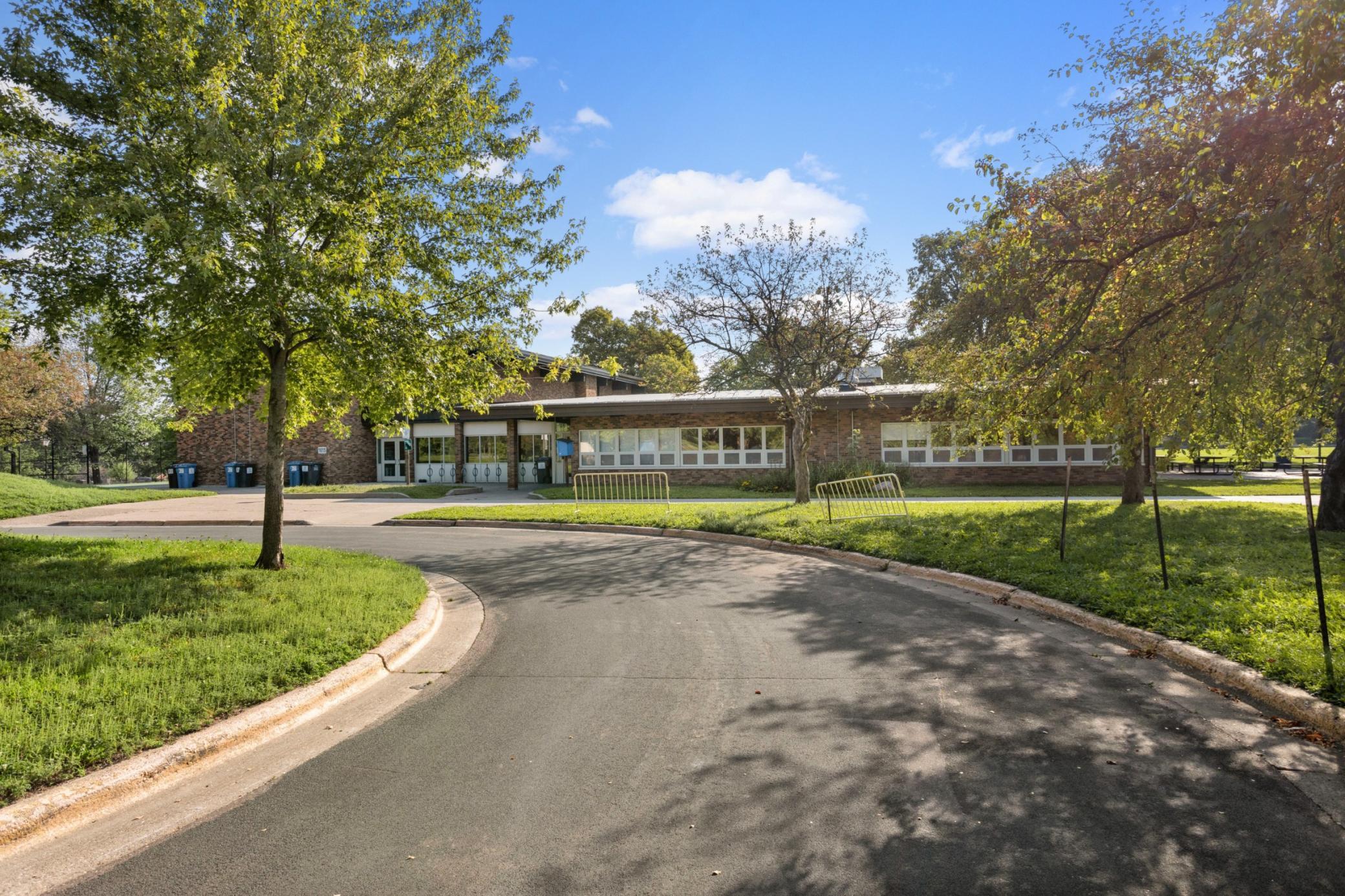 main property photo 28