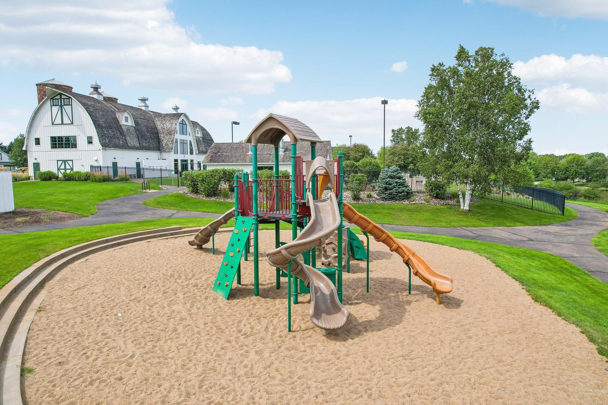 main property photo 50