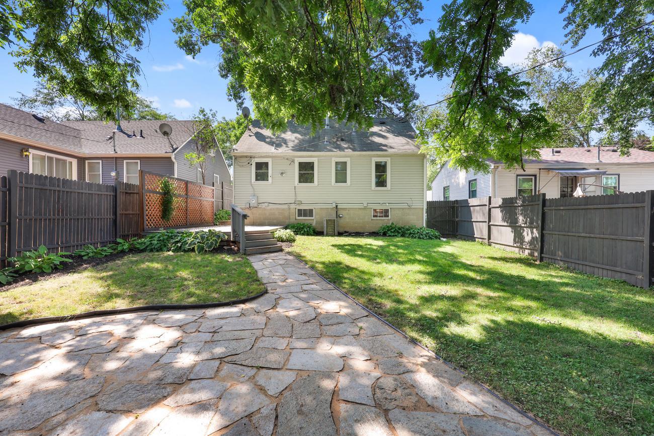 main property photo 22