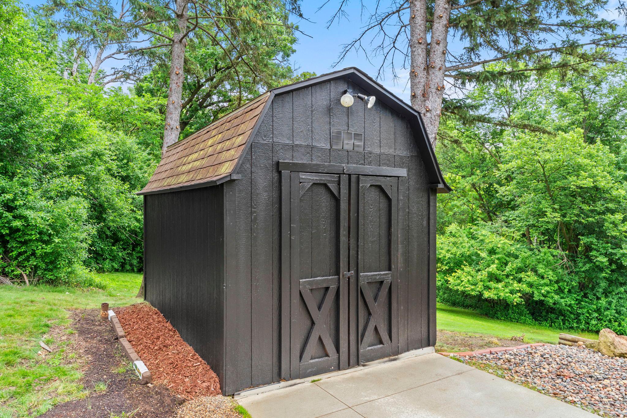 main property photo 35