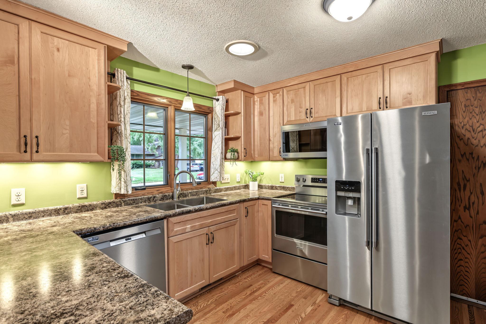 main property photo 12