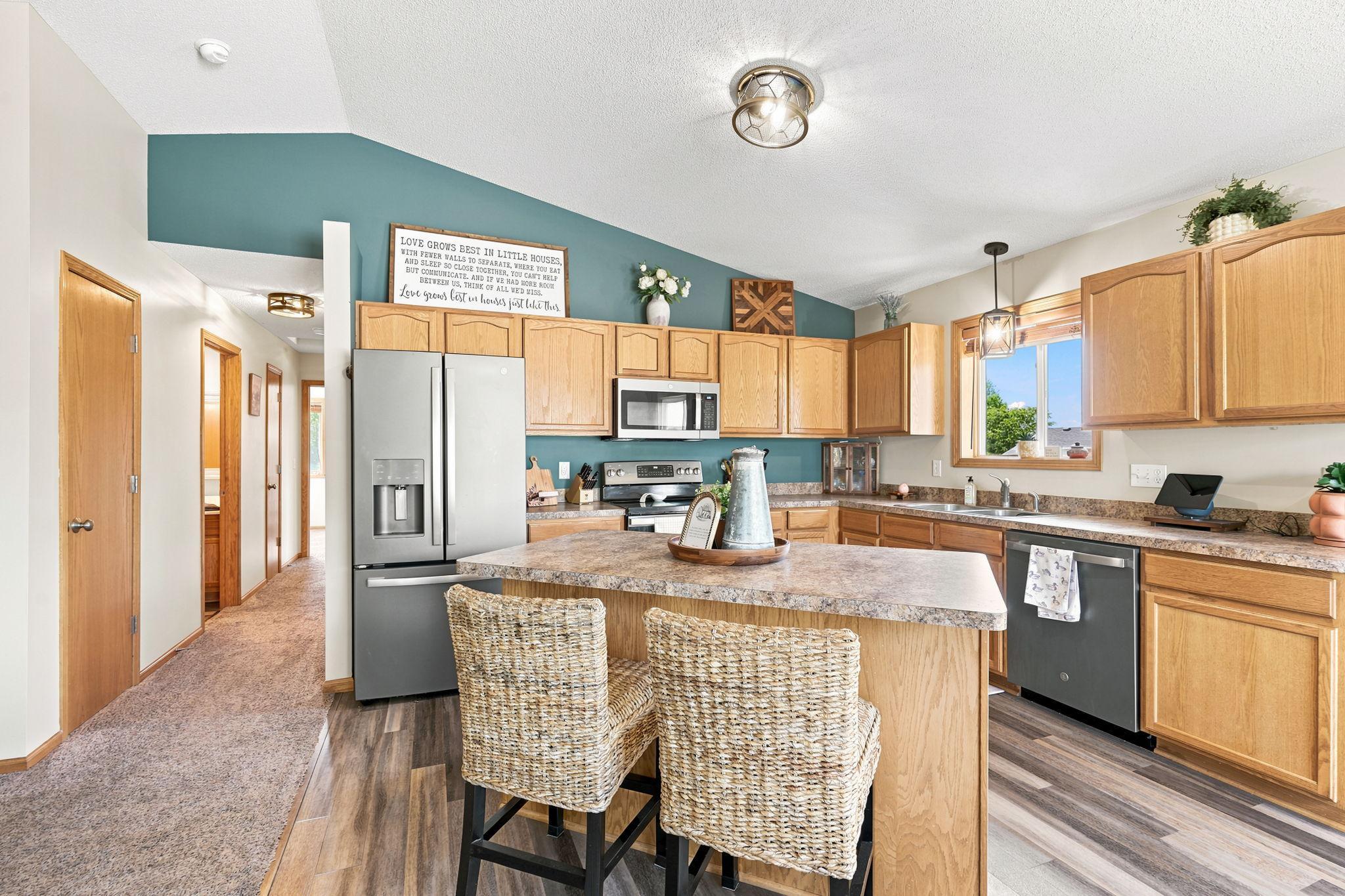main property photo 9