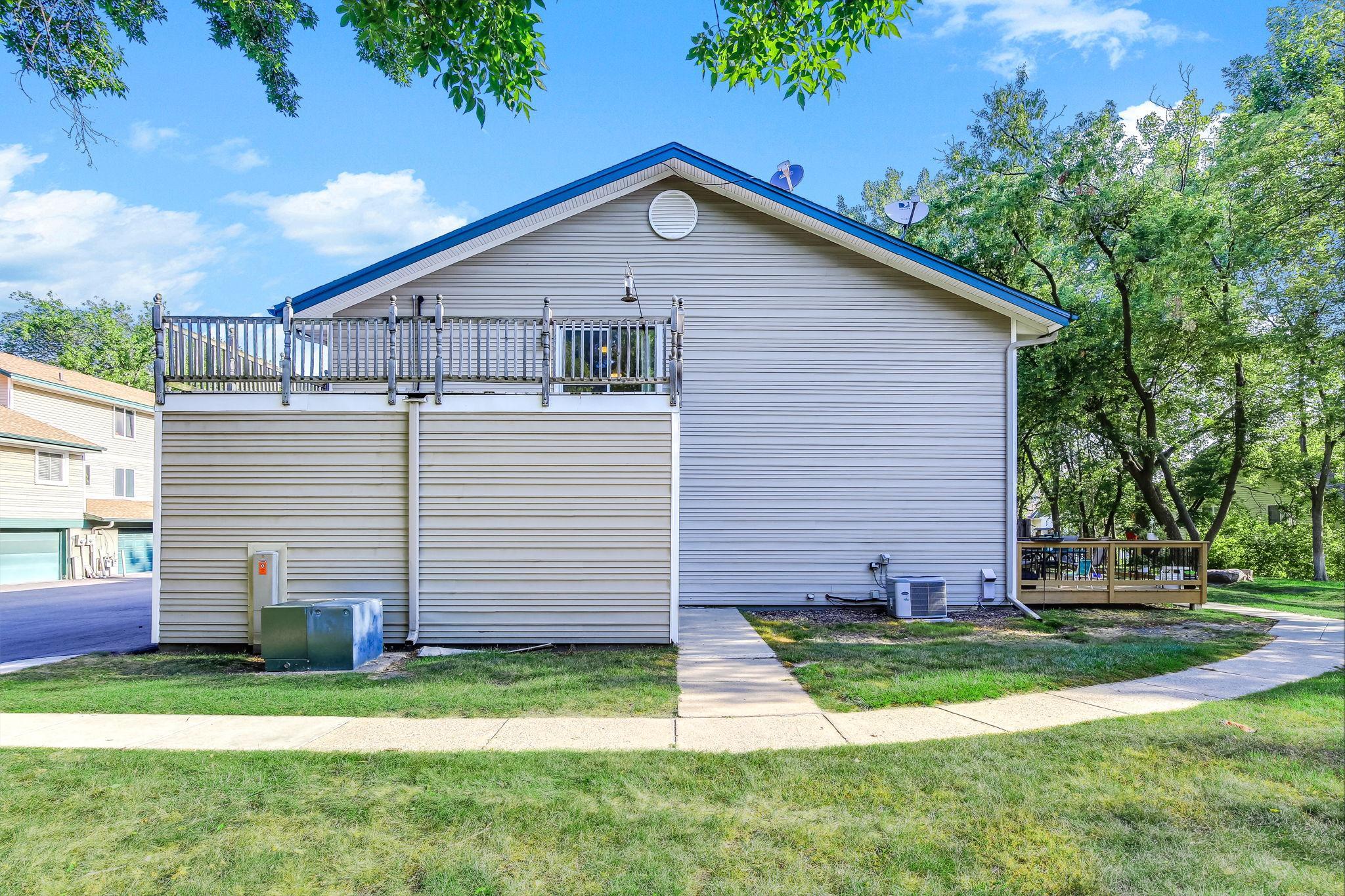 main property photo 22