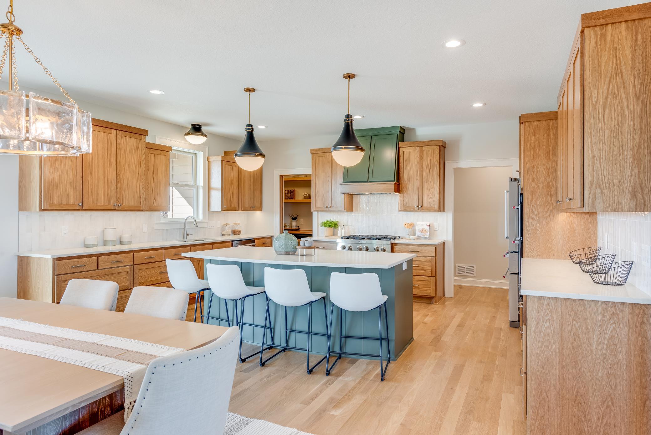 main property photo 16