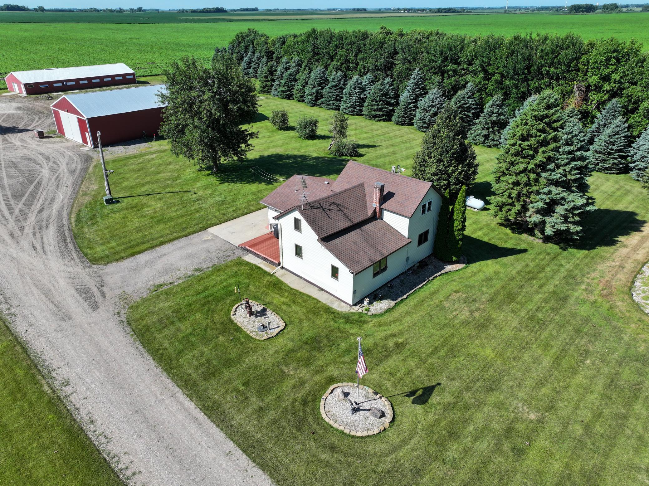 main property photo 38