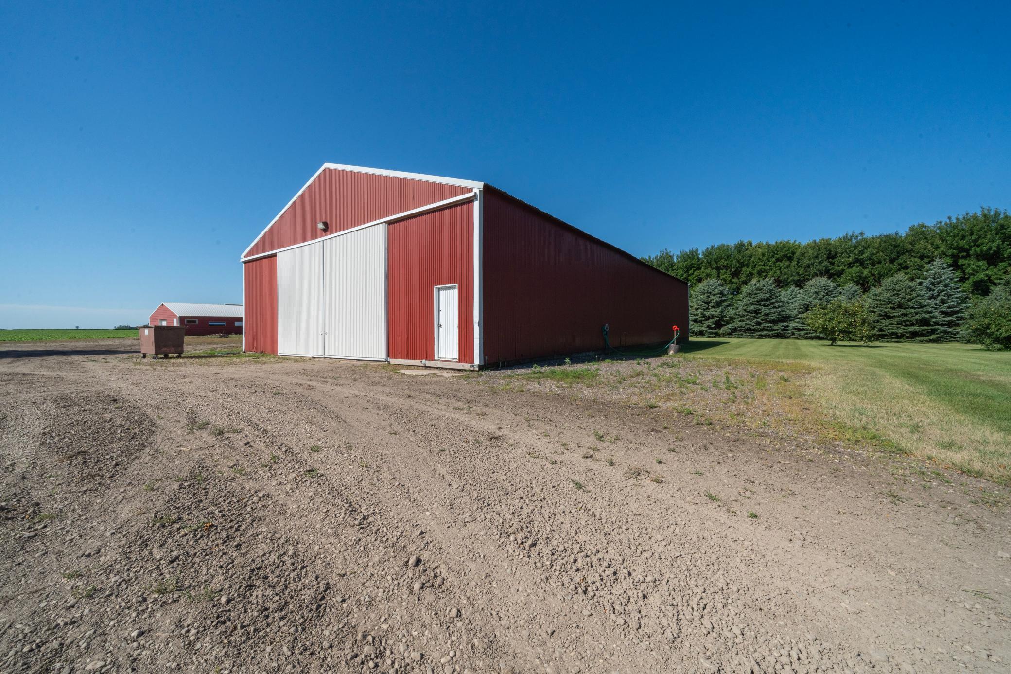 main property photo 4