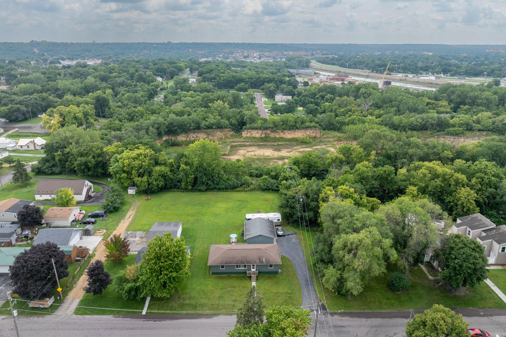 main property photo 34