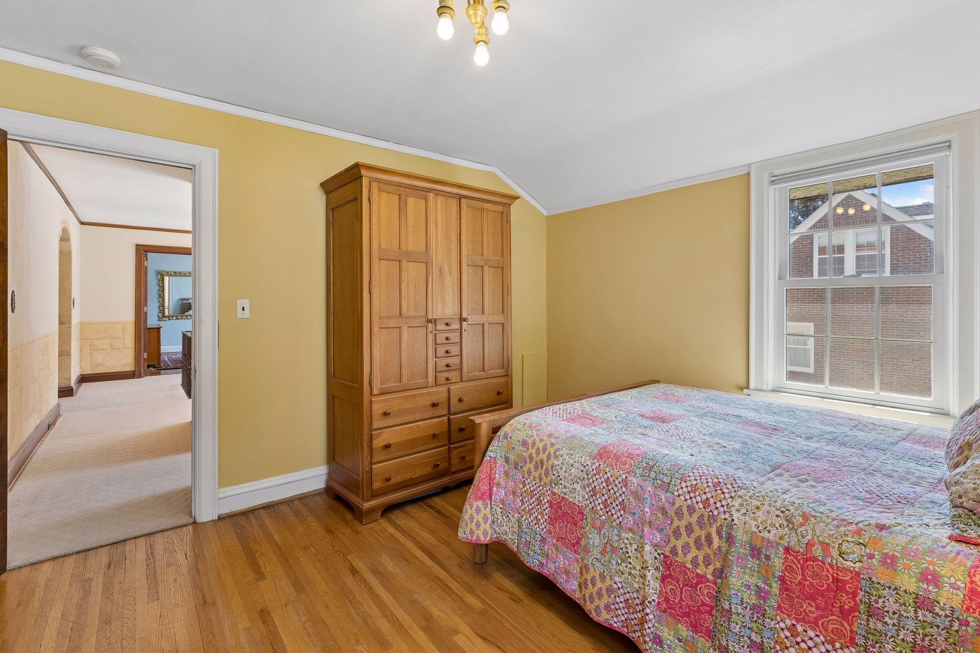 main property photo 37