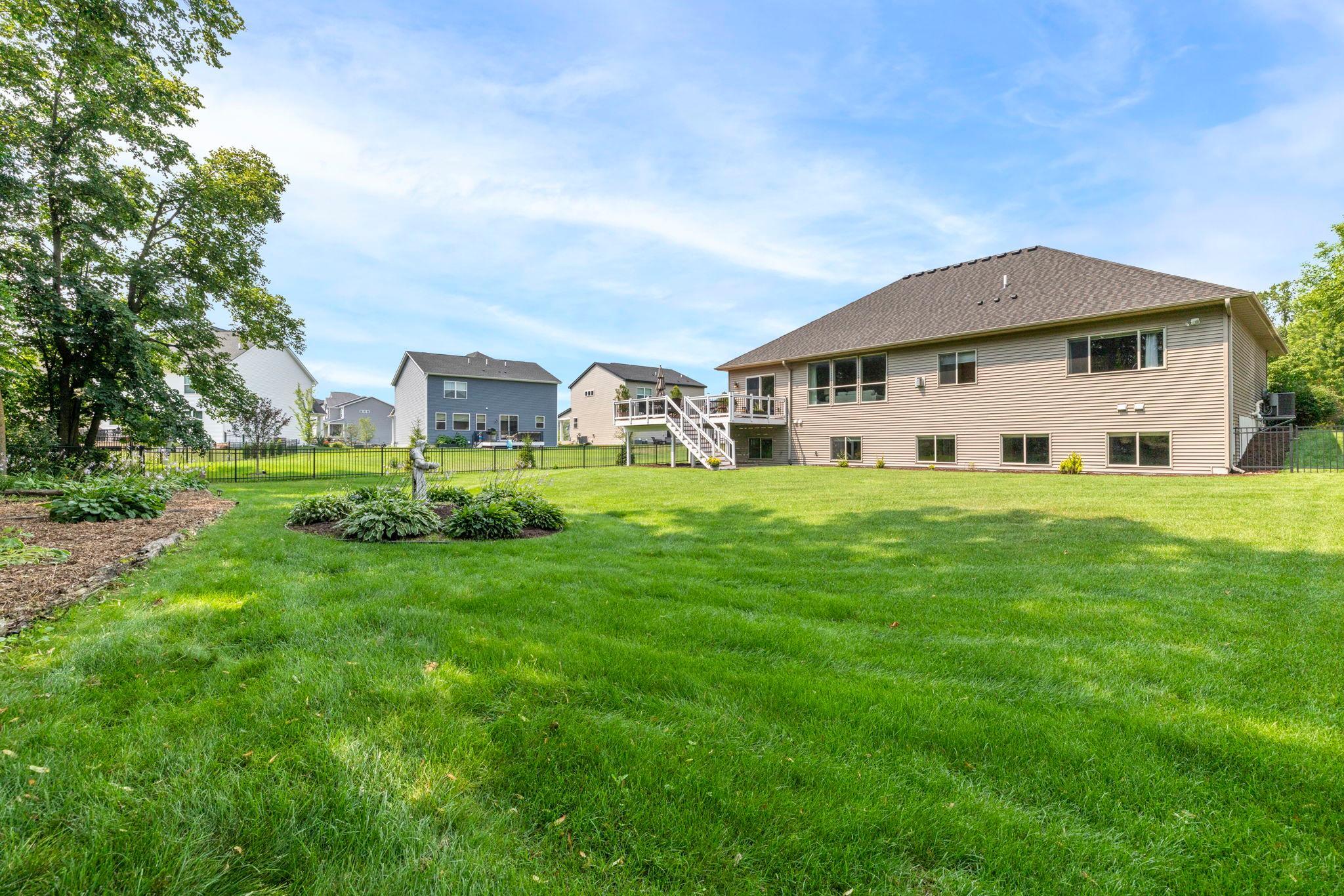 main property photo 32