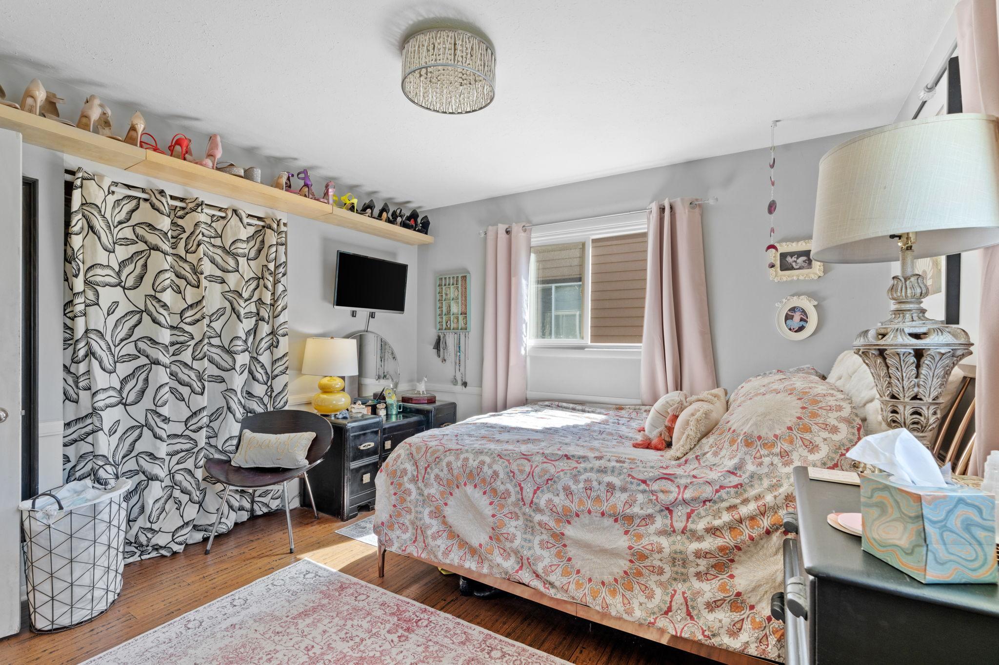 main property photo 18