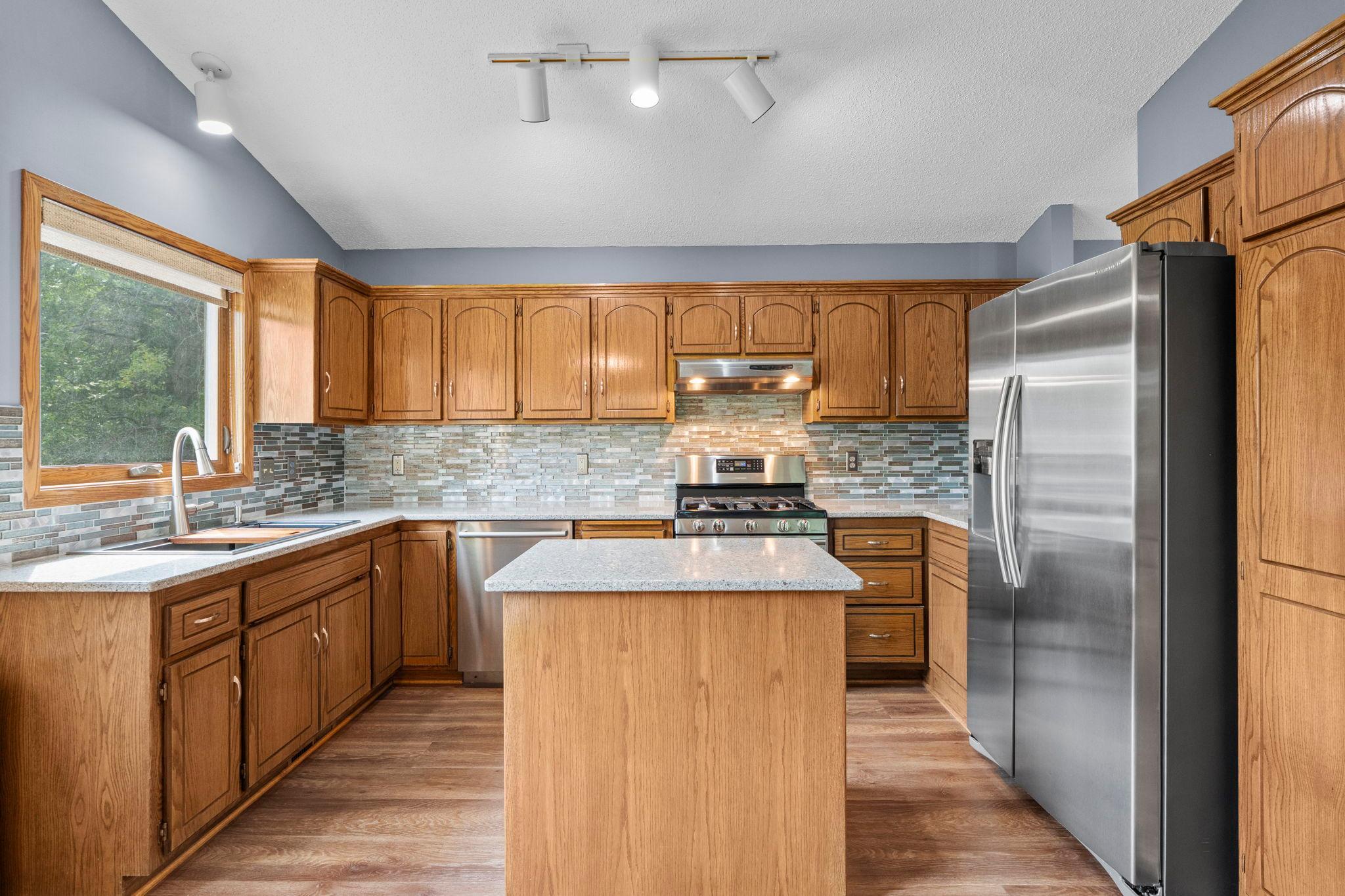 main property photo 17