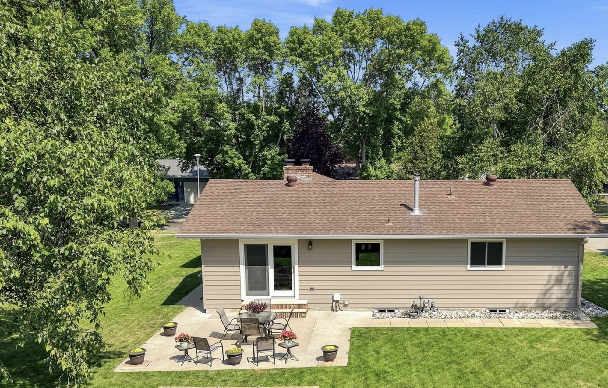 main property photo 50