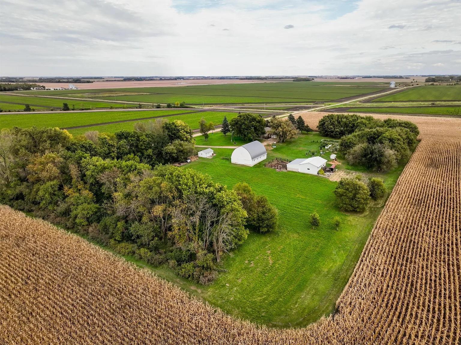 main property photo 49