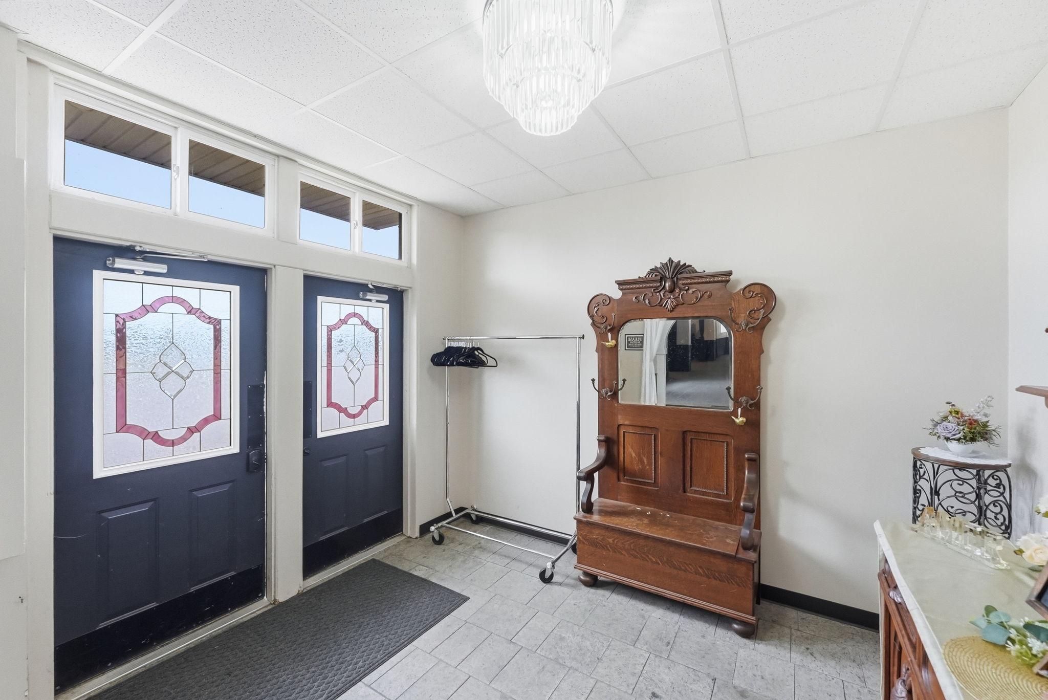 main property photo 30