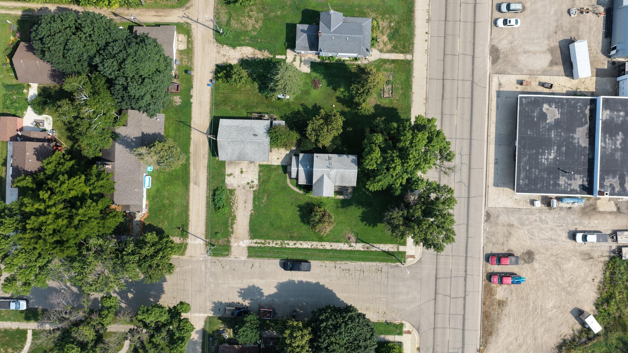main property photo 30