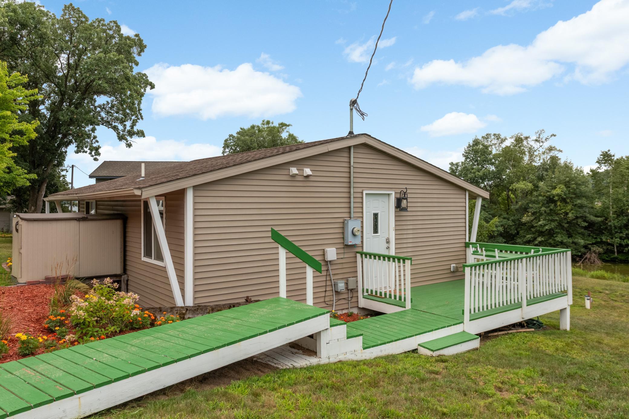 main property photo 19