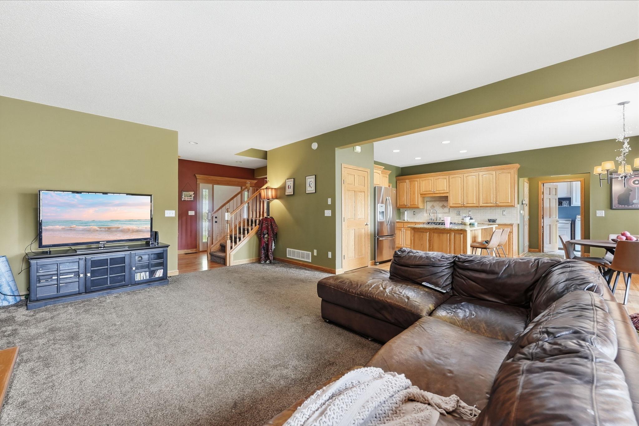 main property photo 12