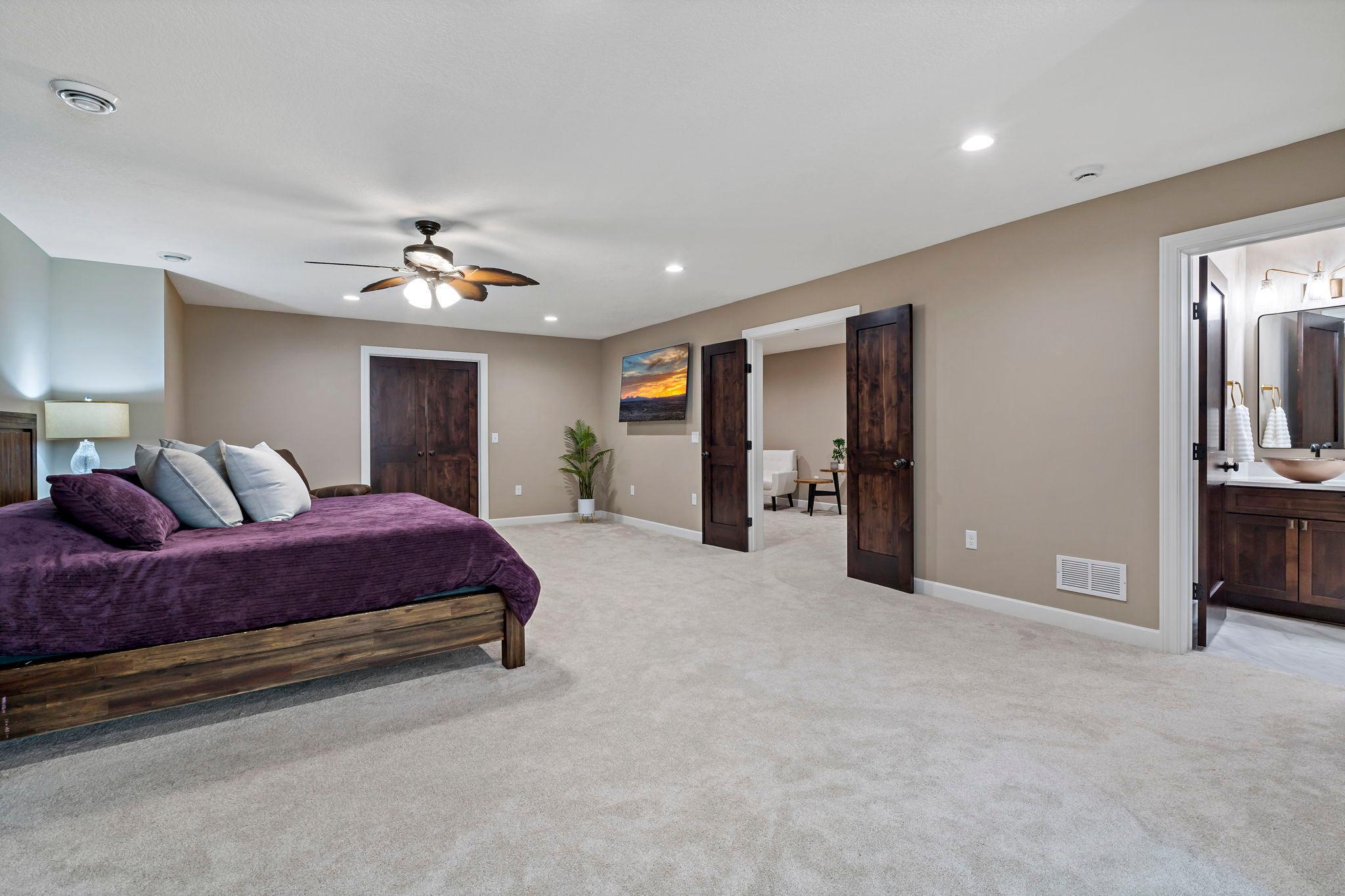 main property photo 77