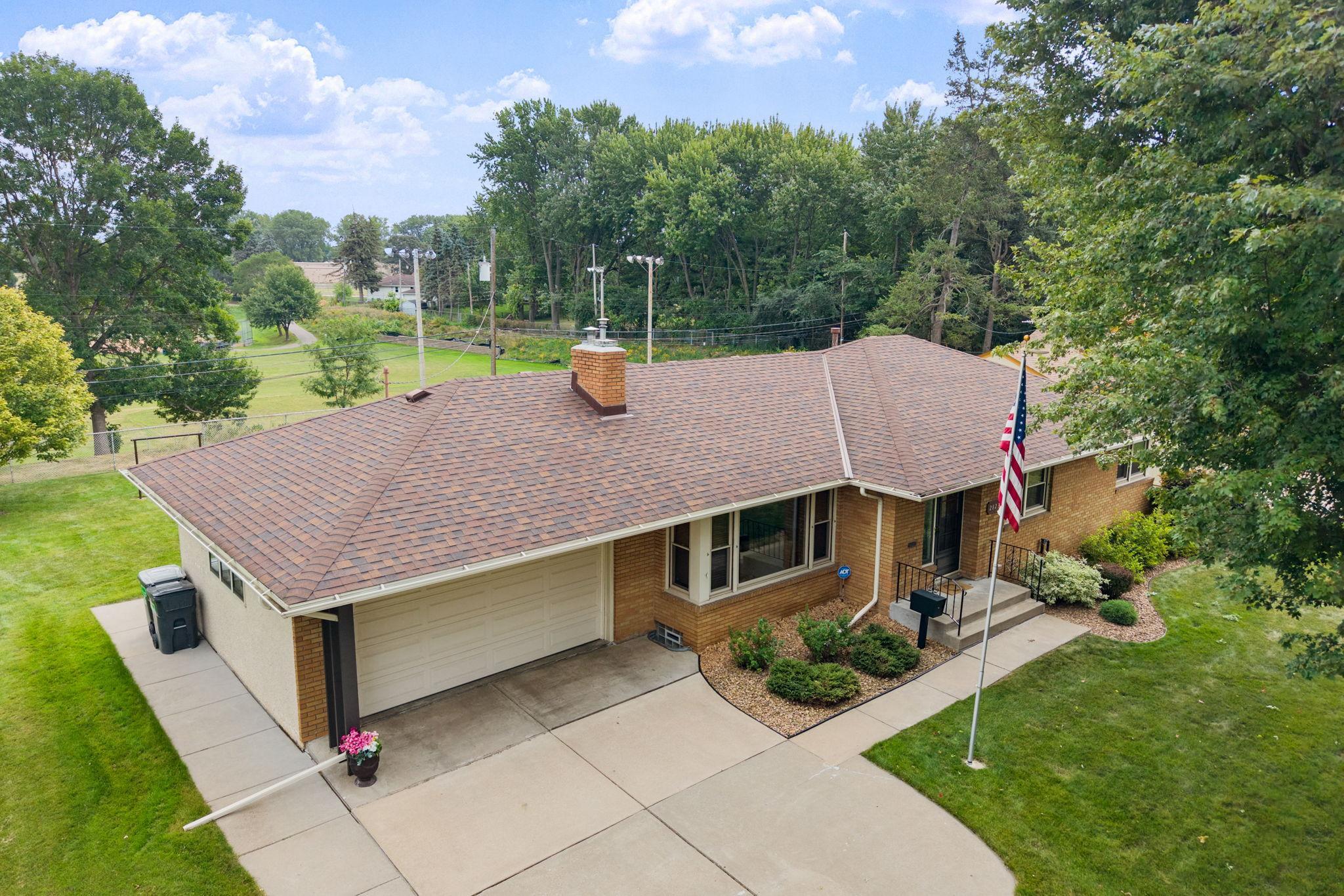main property photo 13