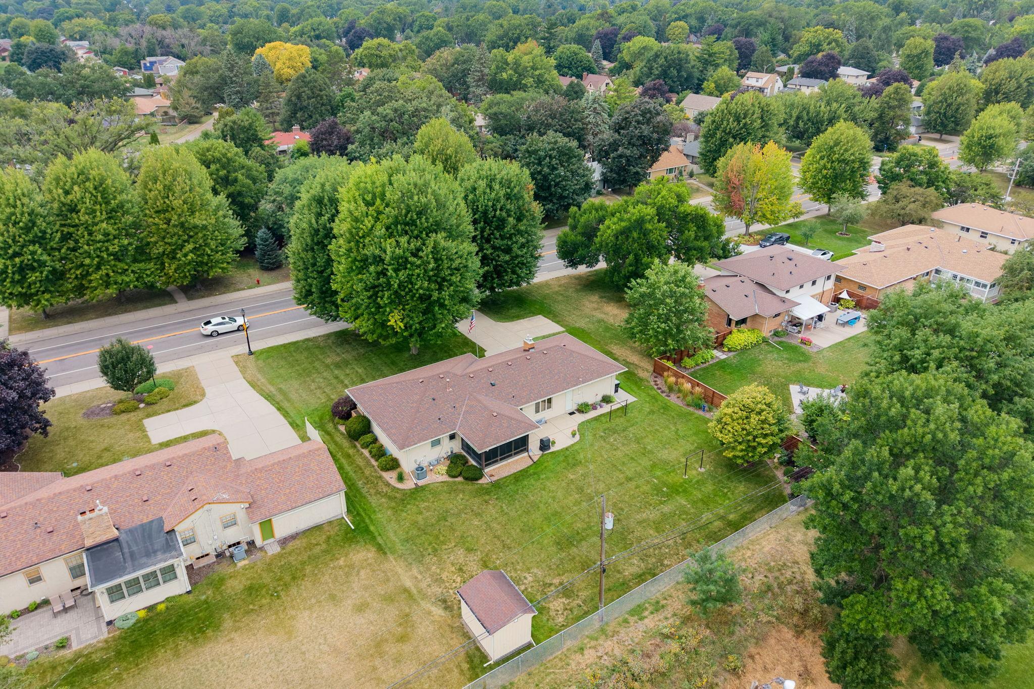 main property photo 17