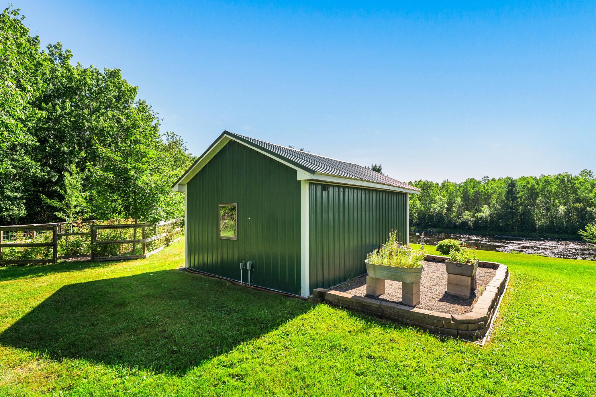 main property photo 14