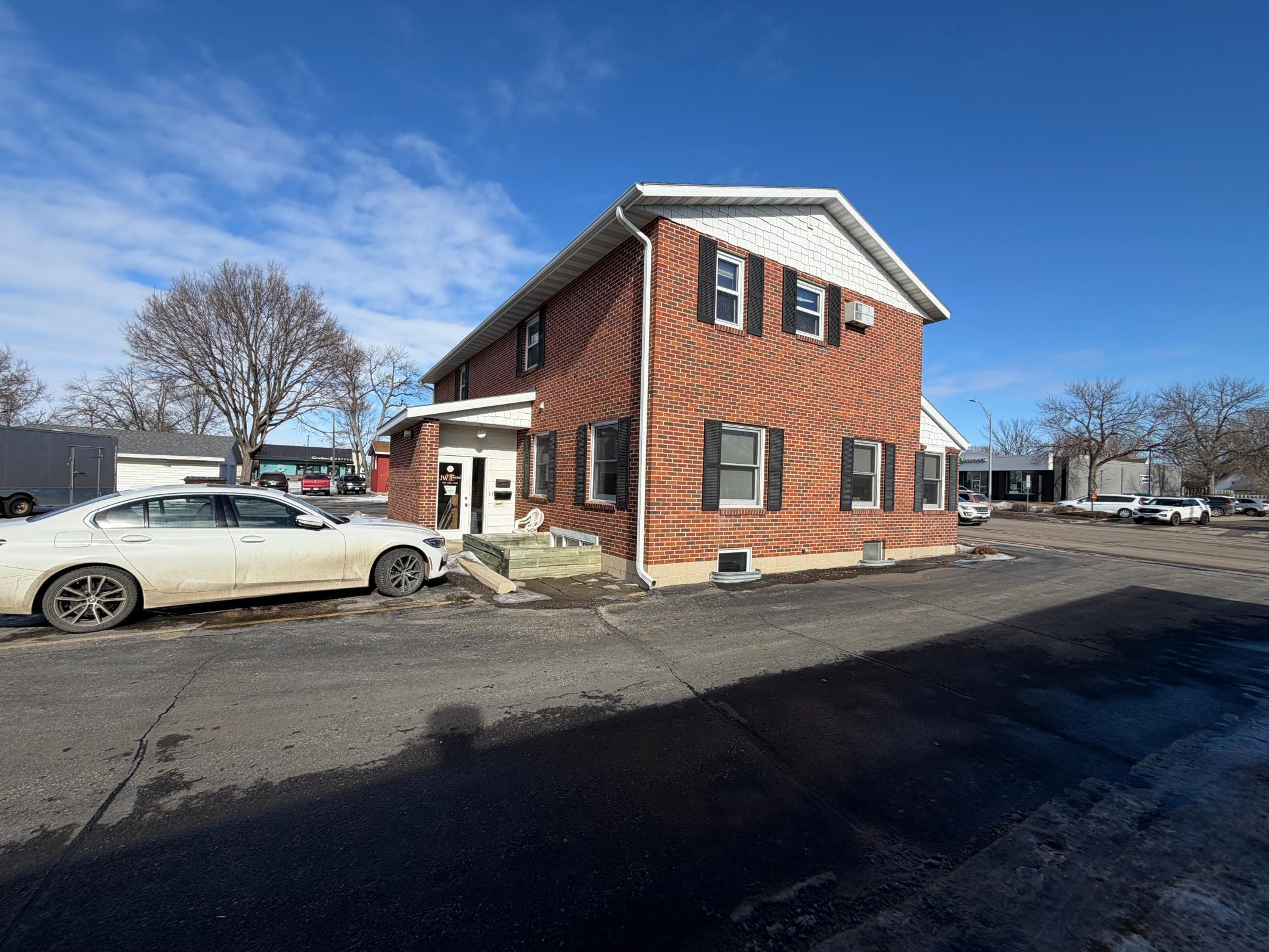 main property photo 16